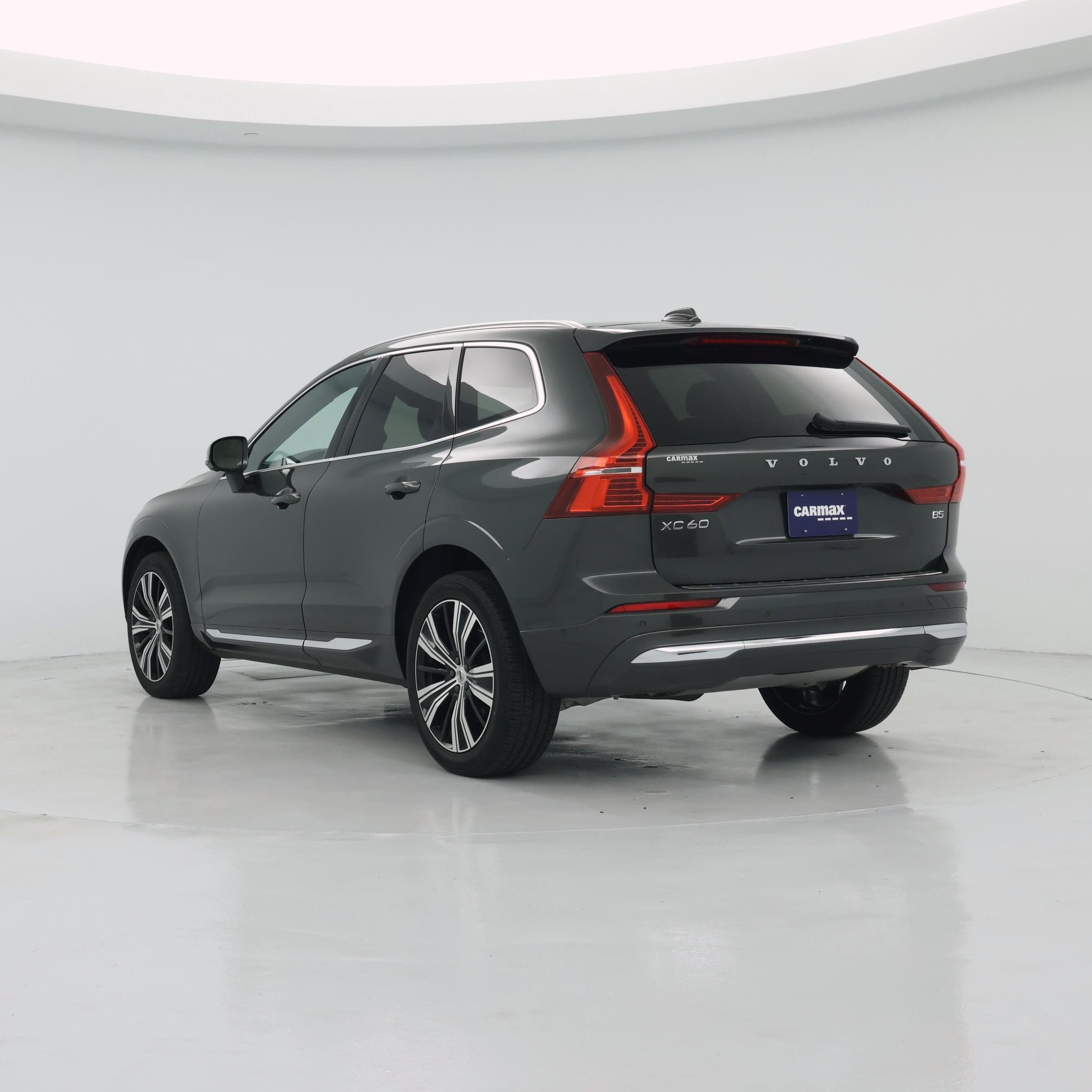 Thumbnail: 2022 Volvo XC60 - 2