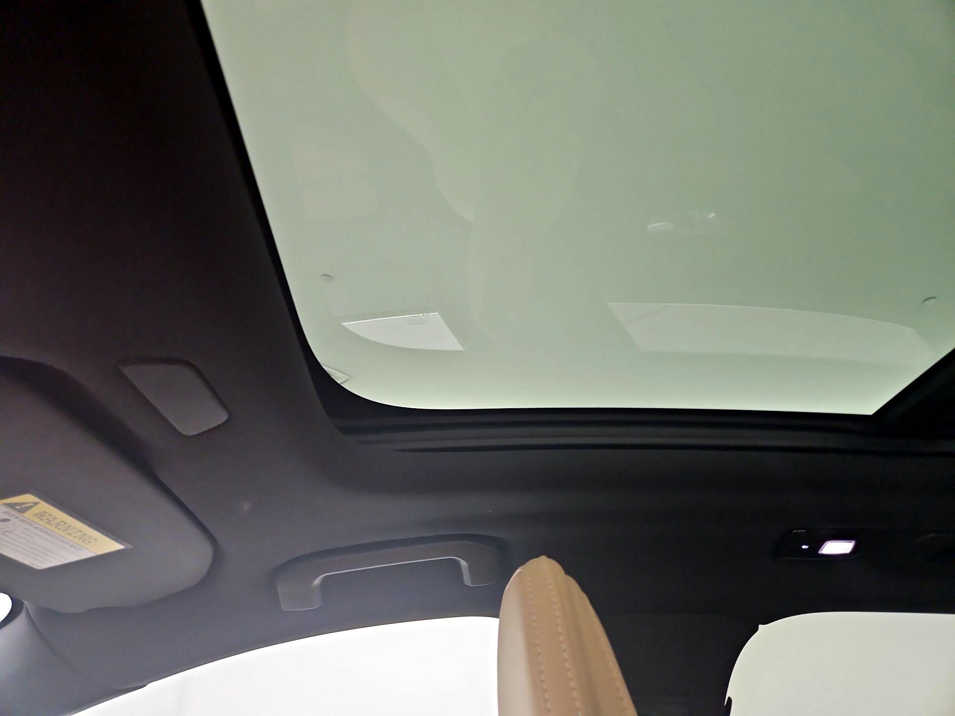 Thumbnail: 2022 Volvo XC60 - 19