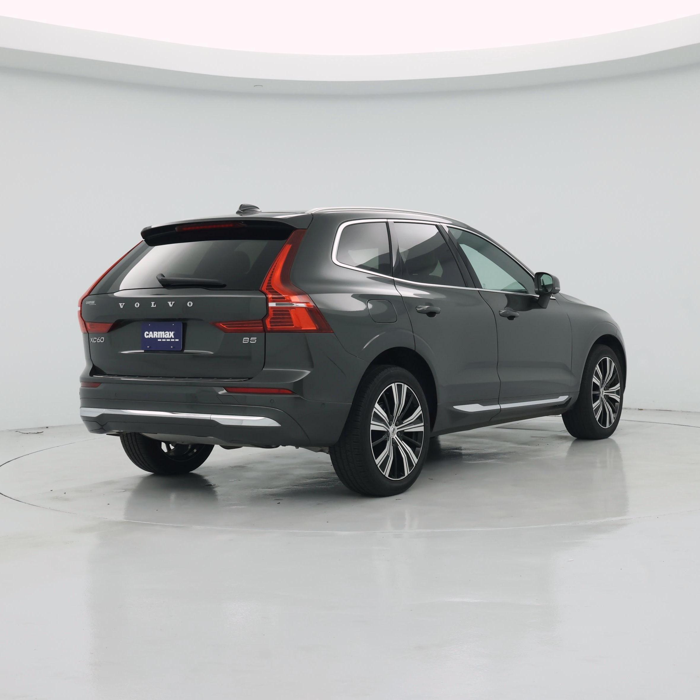 Thumbnail: 2022 Volvo XC60 - 8
