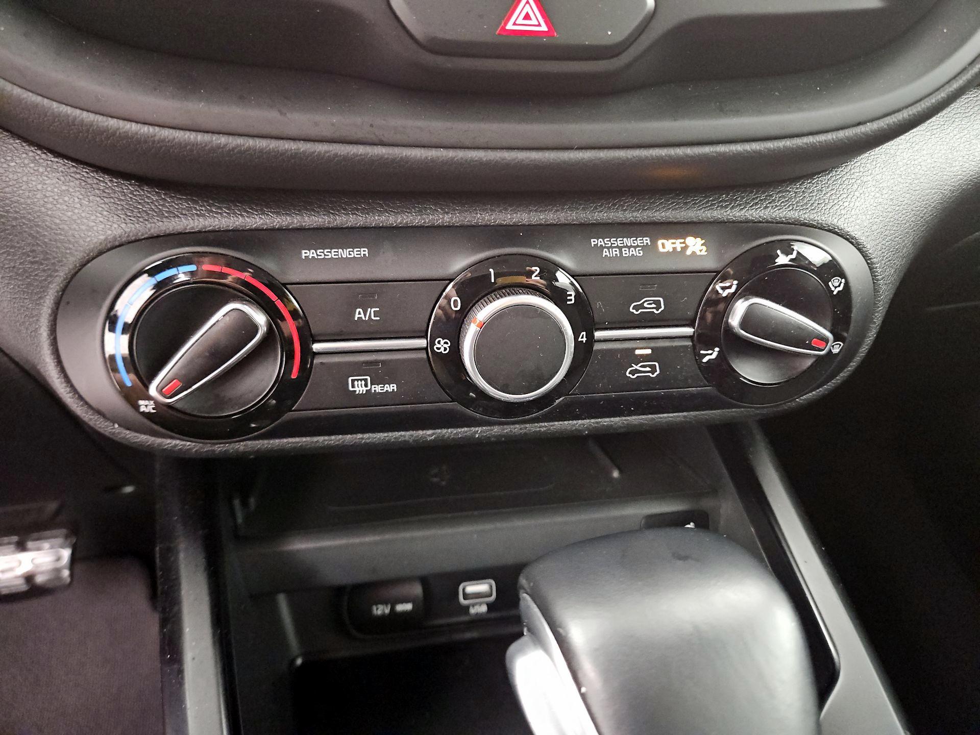 Thumbnail: 2020 Kia Soul - 16