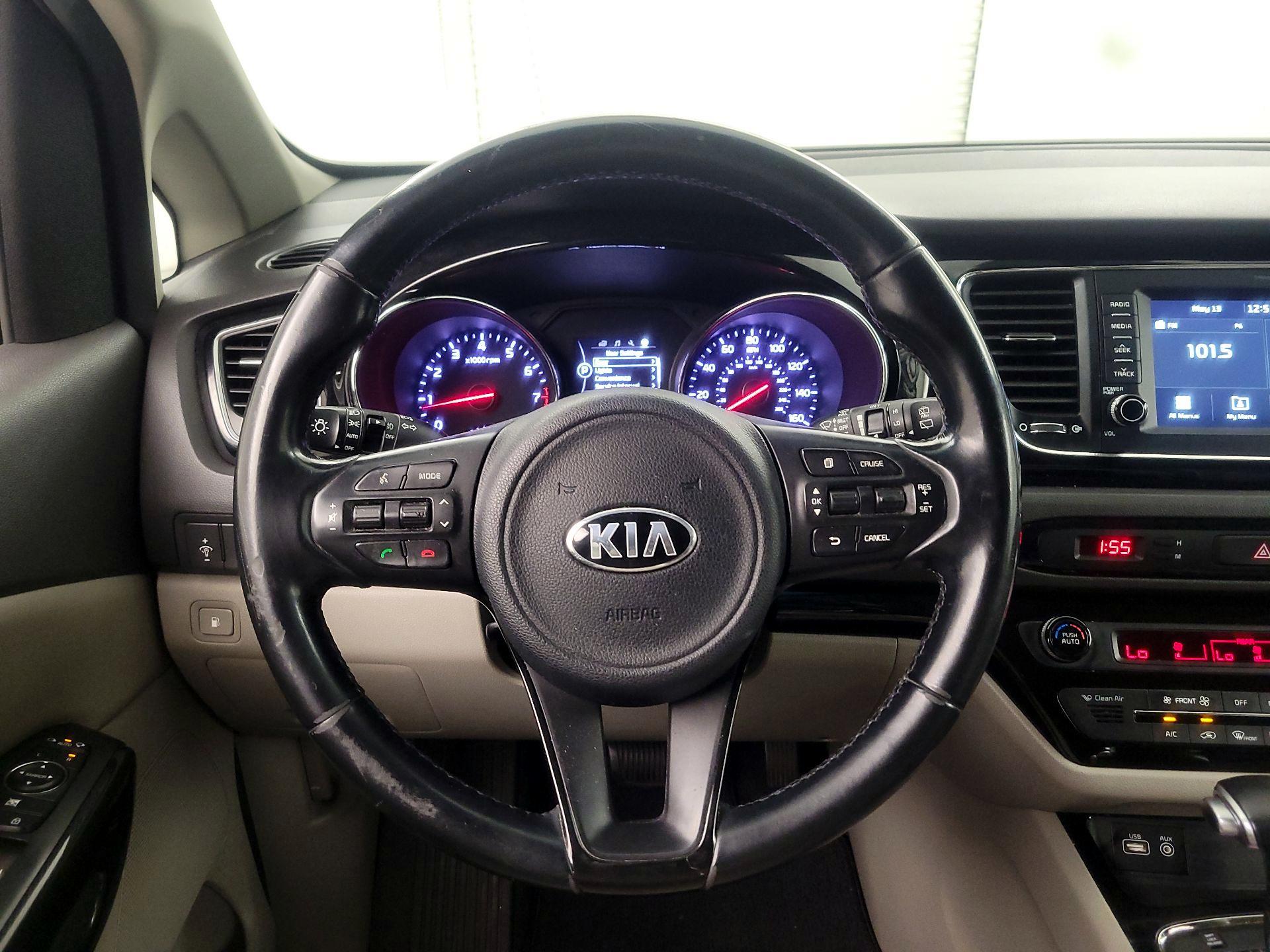 Thumbnail: 2017 Kia Sedona - 10