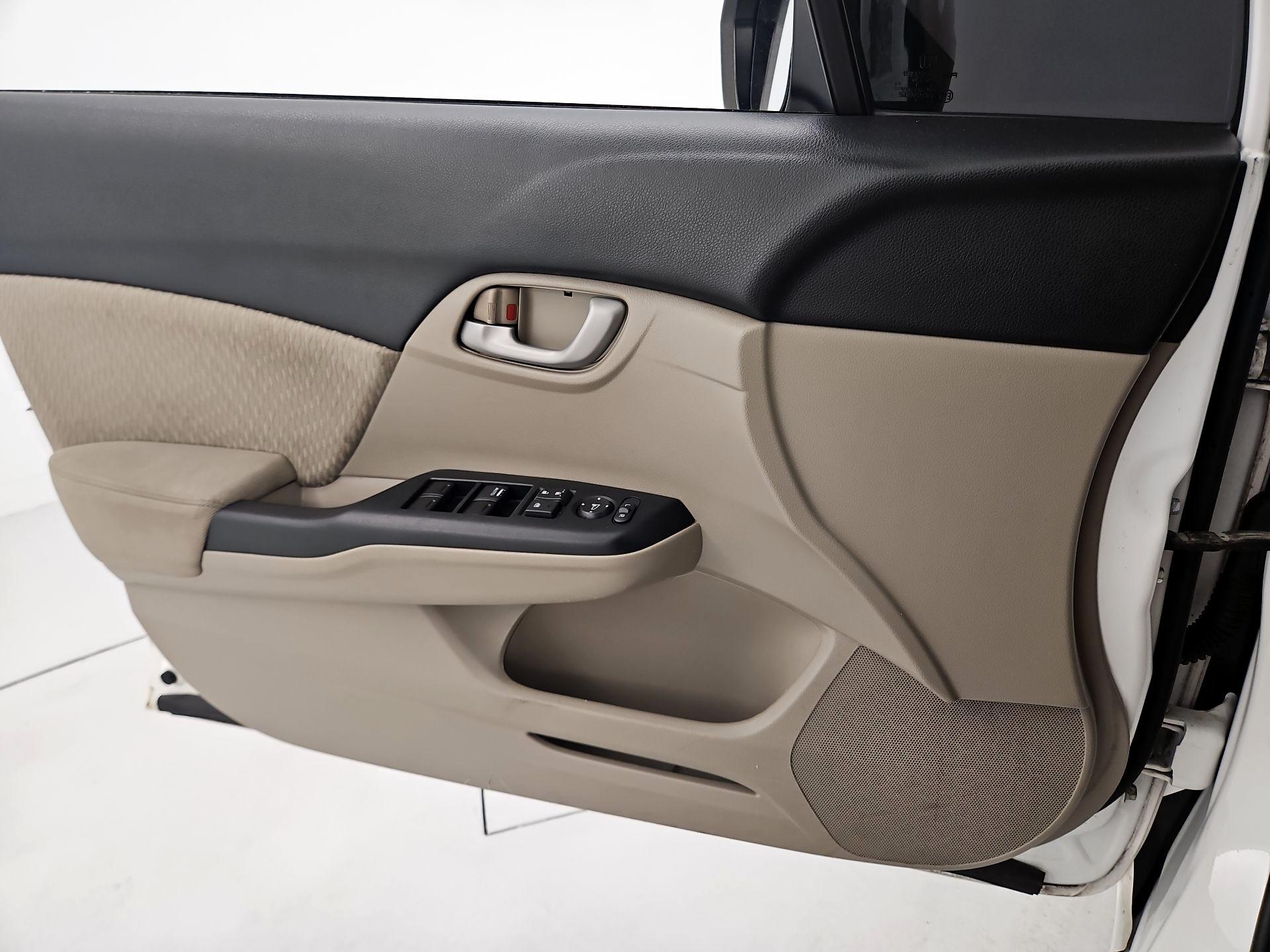 Thumbnail: 2015 Honda Civic - 12