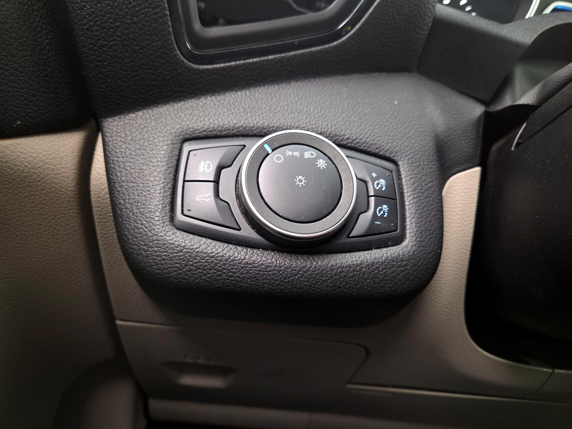 Thumbnail: 2019 Ford Escape - 13