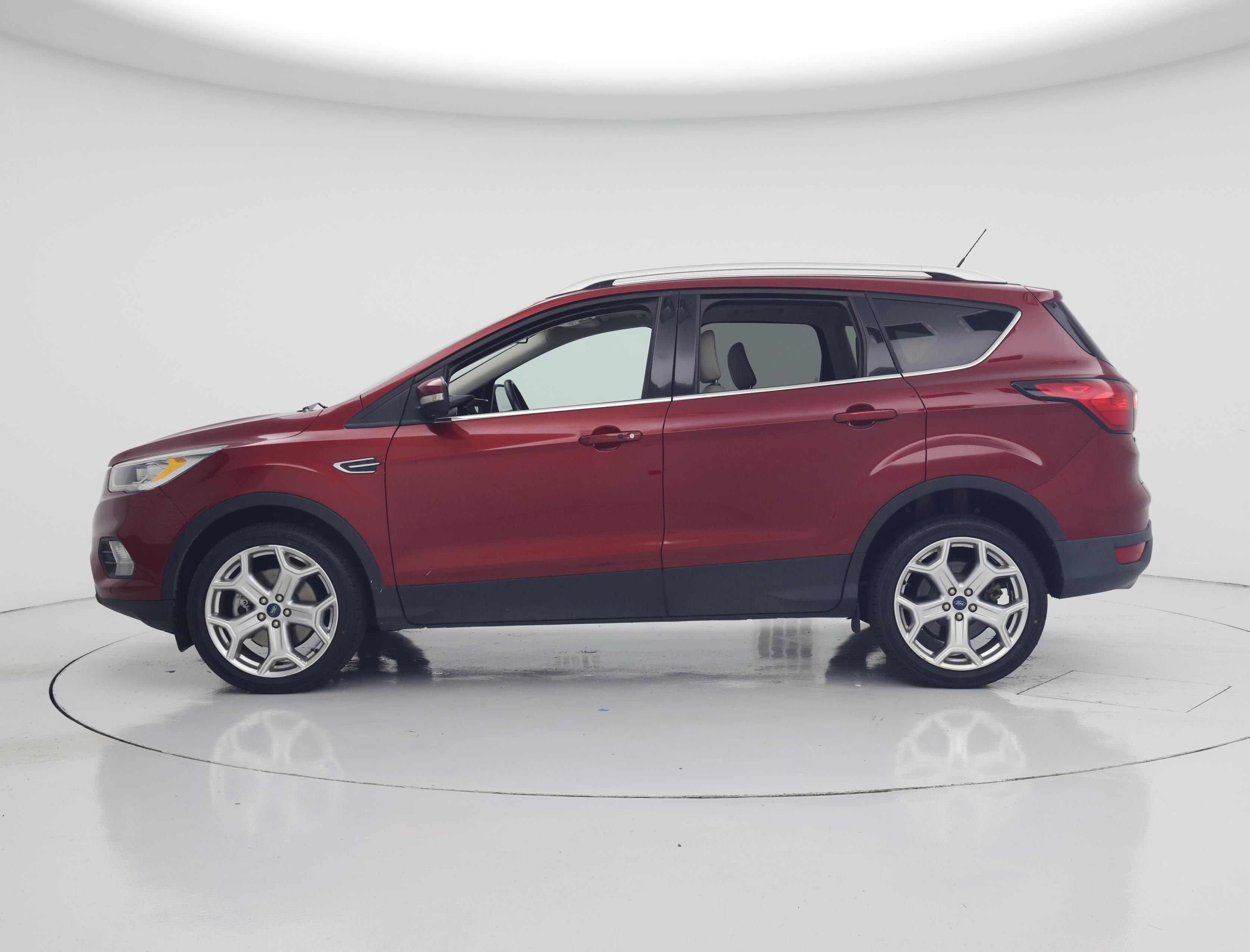 Thumbnail: 2019 Ford Escape - 3