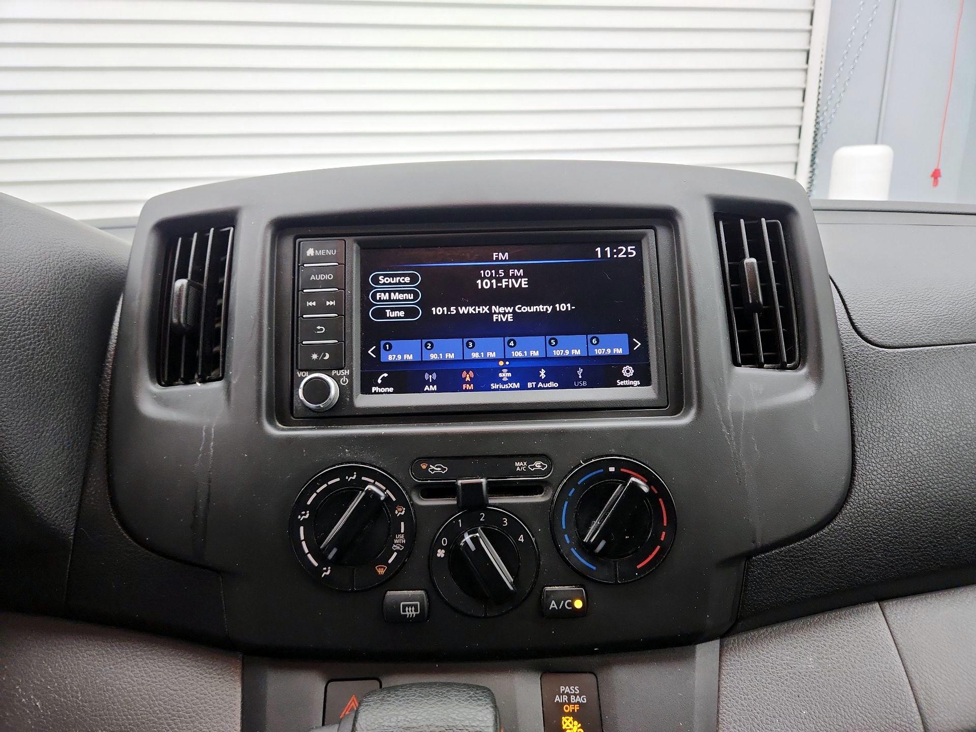 Thumbnail: 2020 Nissan NV200 - 16
