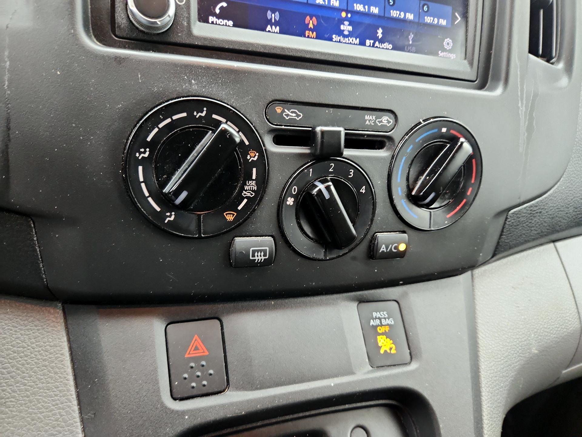 Thumbnail: 2020 Nissan NV200 - 17
