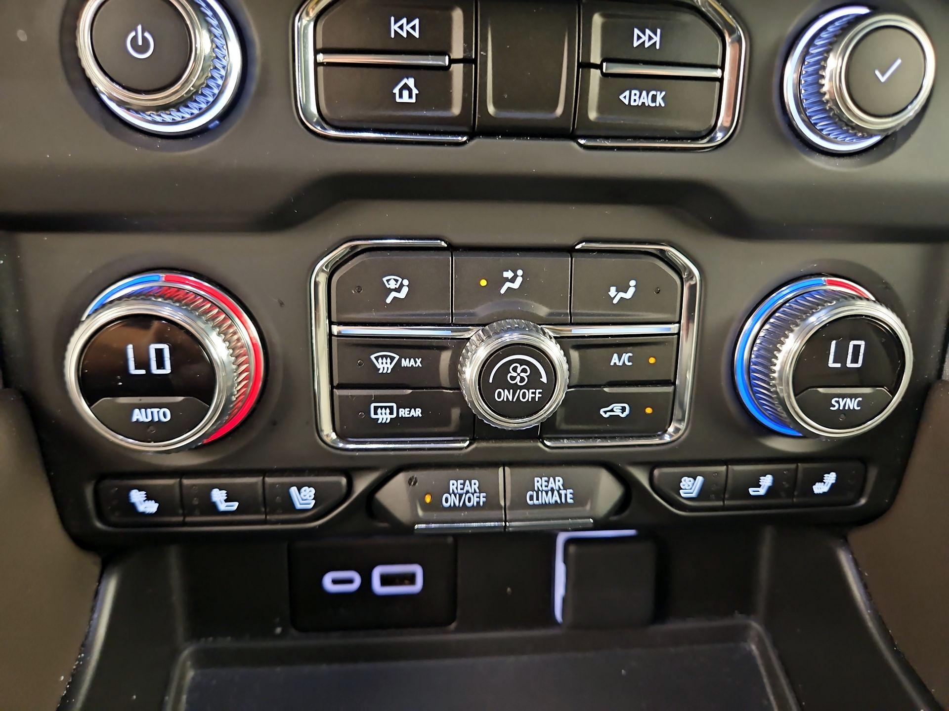 Thumbnail: 2023 GMC Yukon - 17