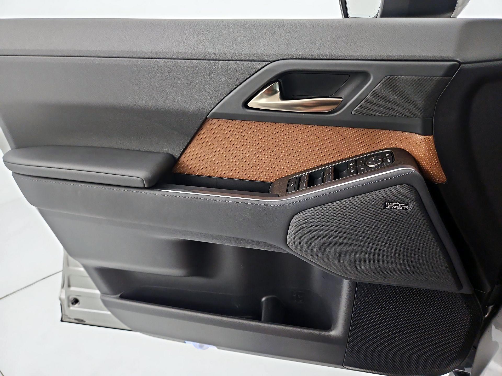 Thumbnail: 2024 Lexus GX - 12