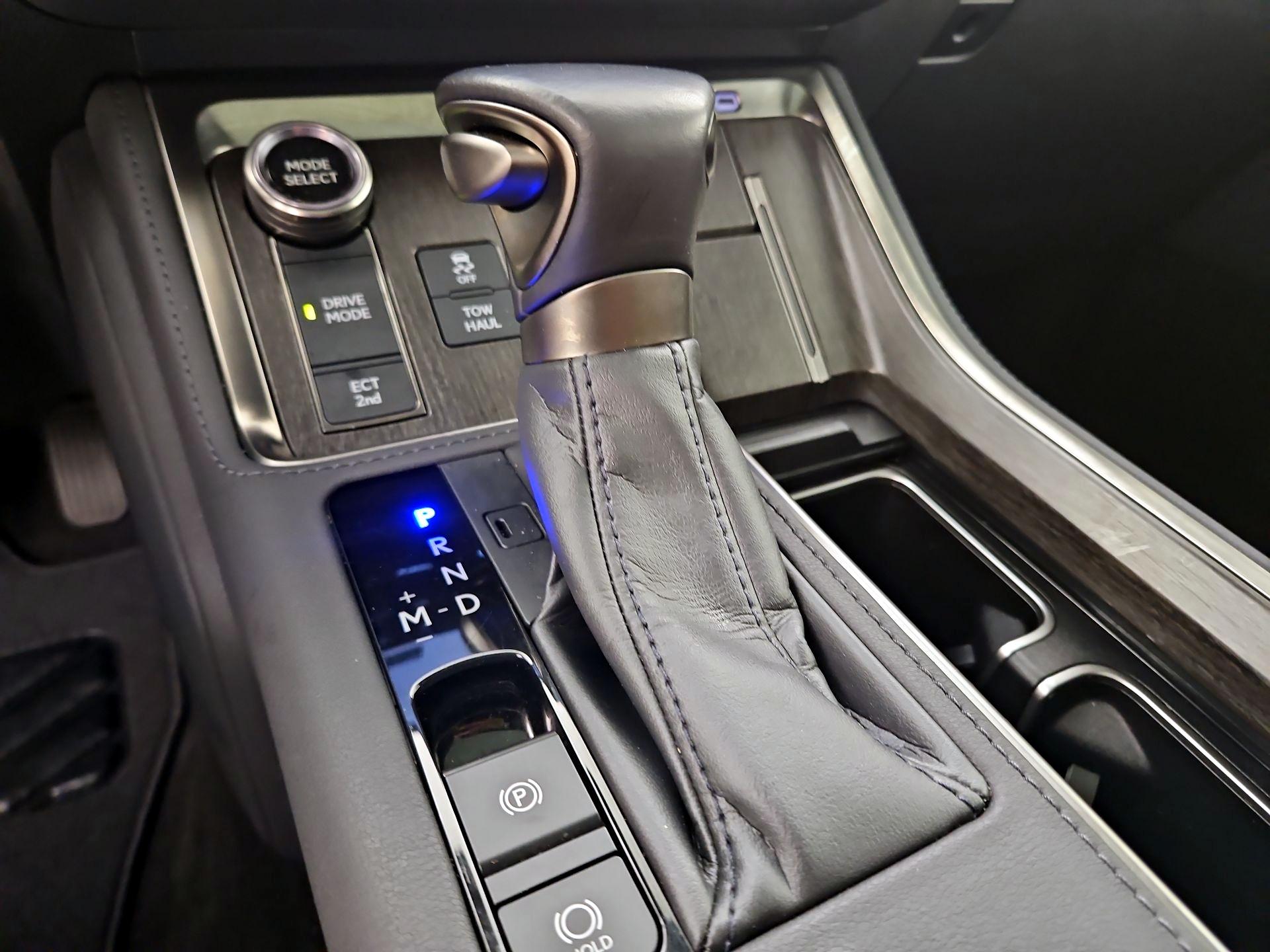 Thumbnail: 2024 Lexus GX - 18