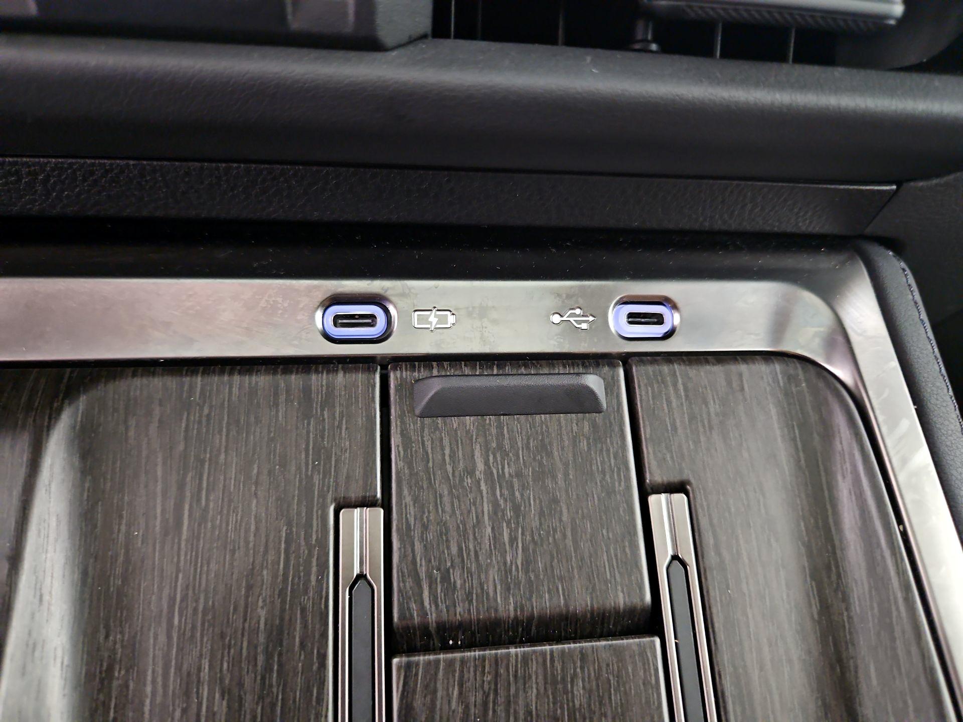 Thumbnail: 2024 Lexus GX - 19