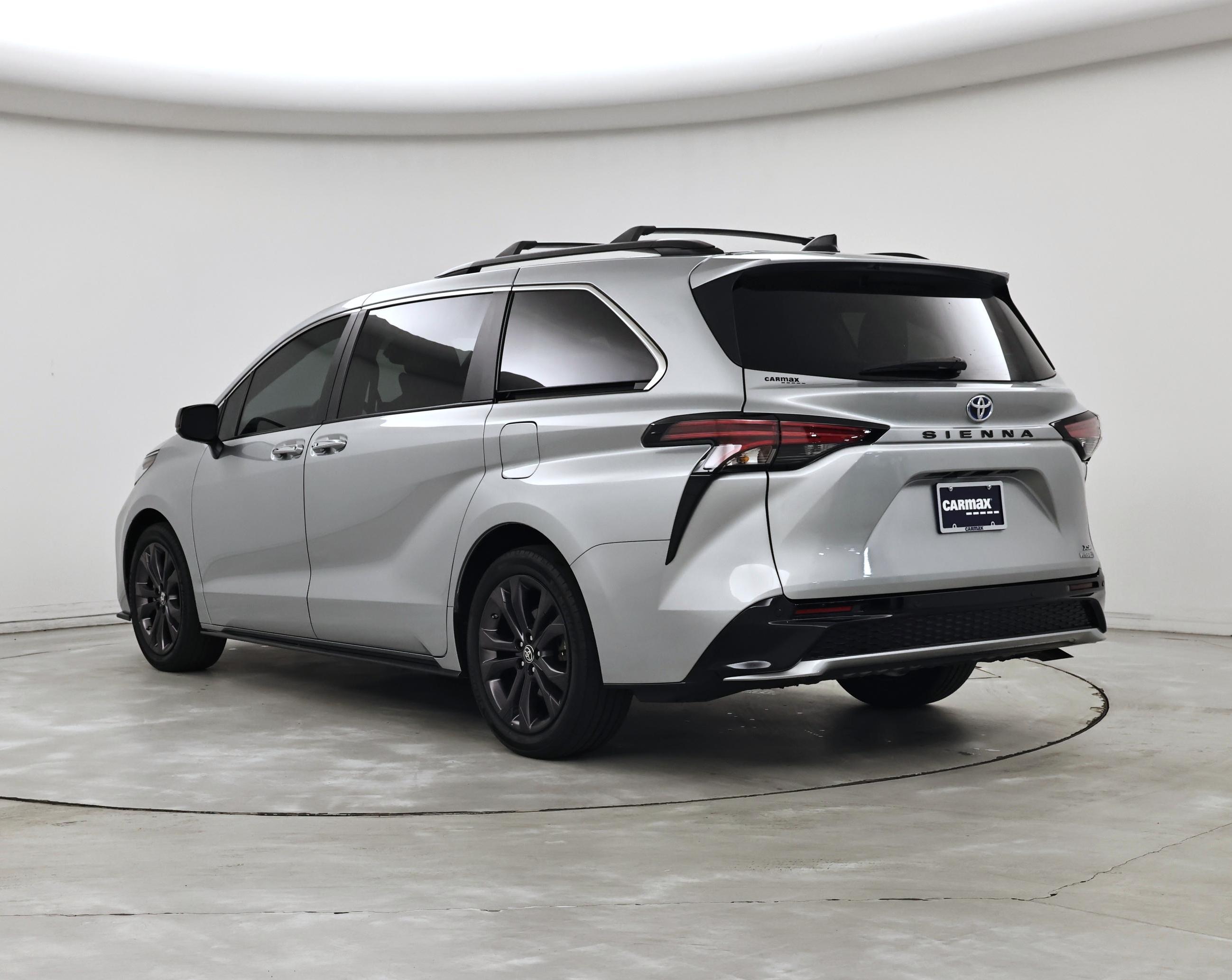 Thumbnail: 2023 Toyota Sienna - 2
