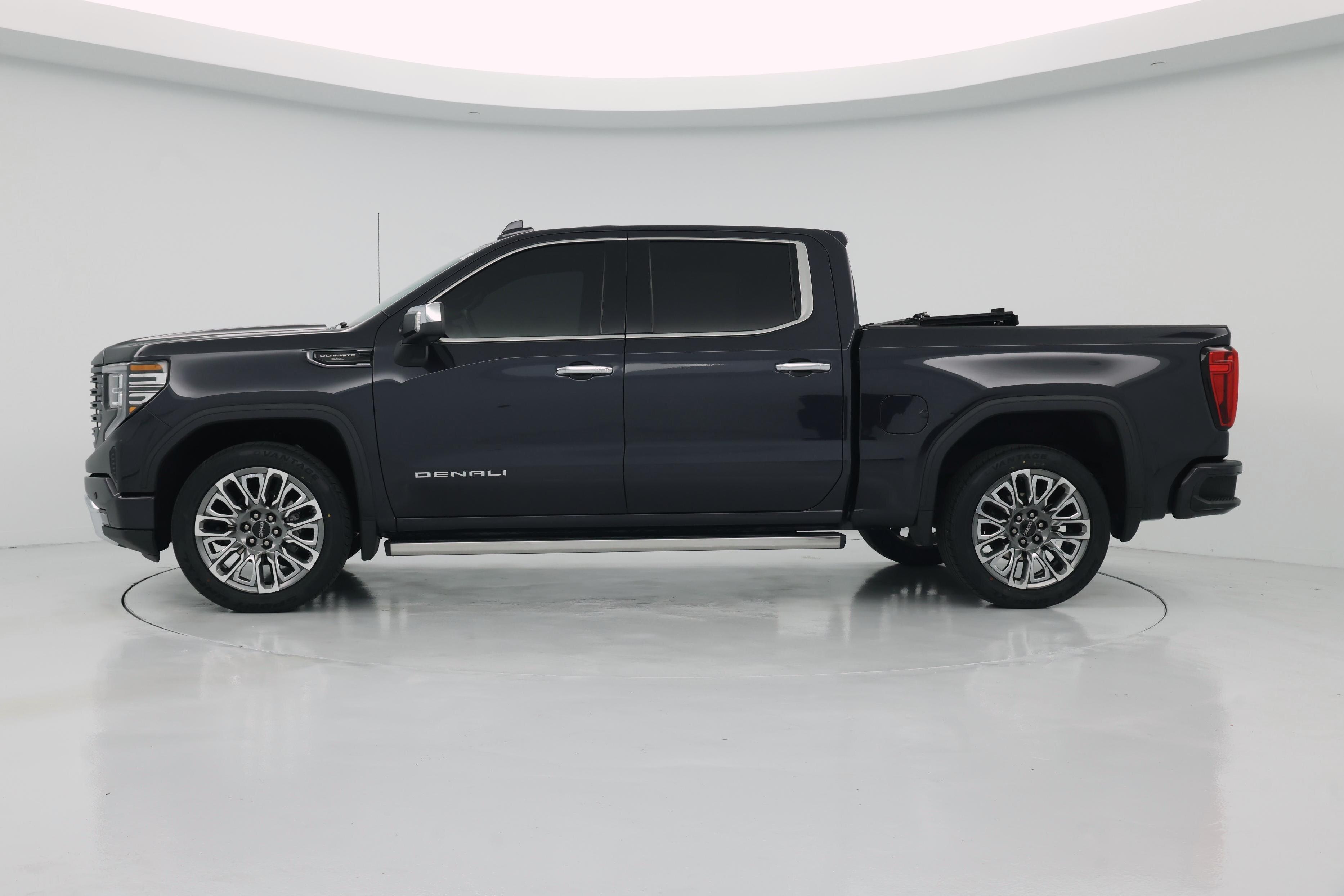 Thumbnail: 2023 GMC Sierra 1500 - 3