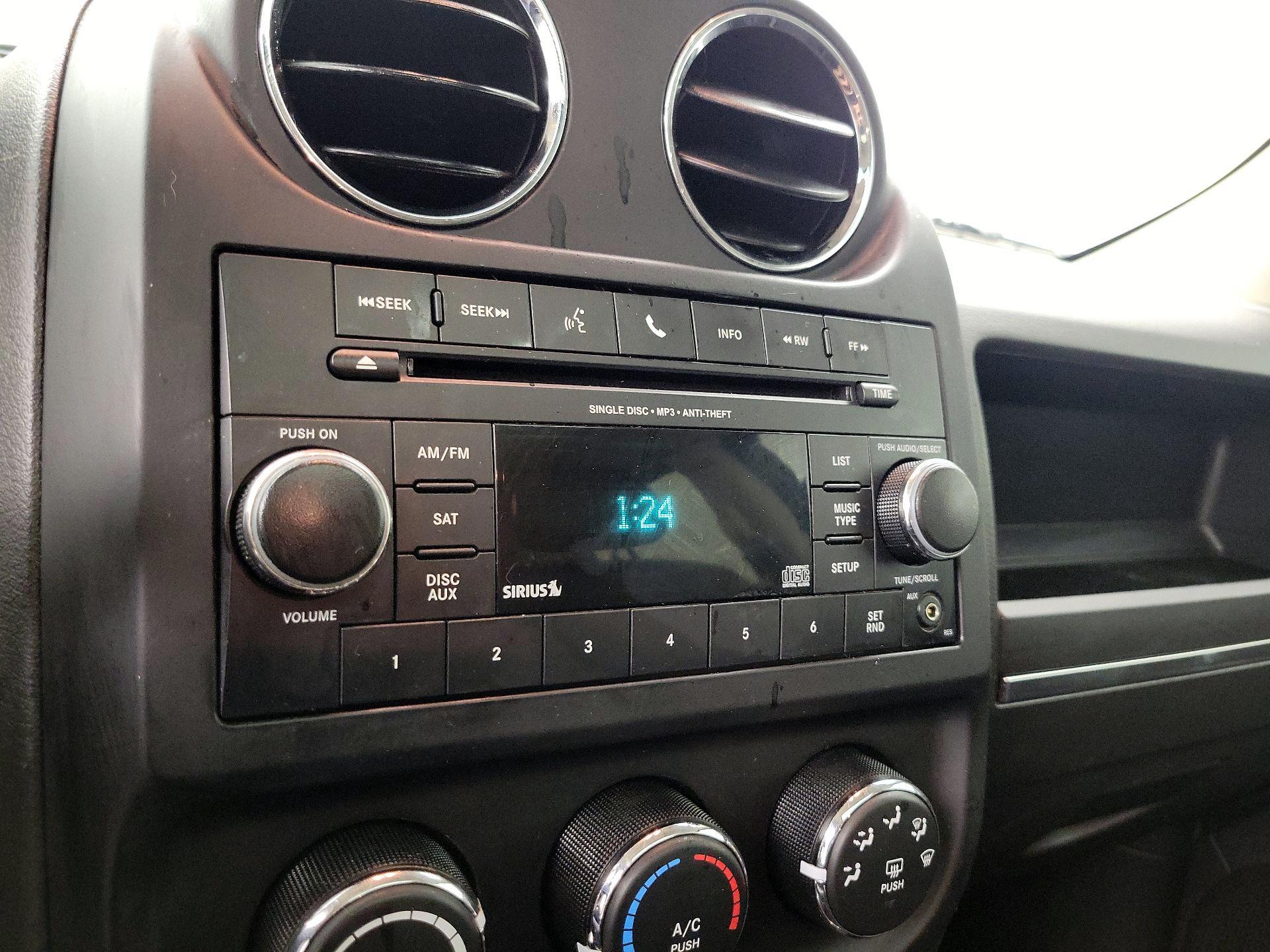 Thumbnail: 2015 Jeep Patriot - 13