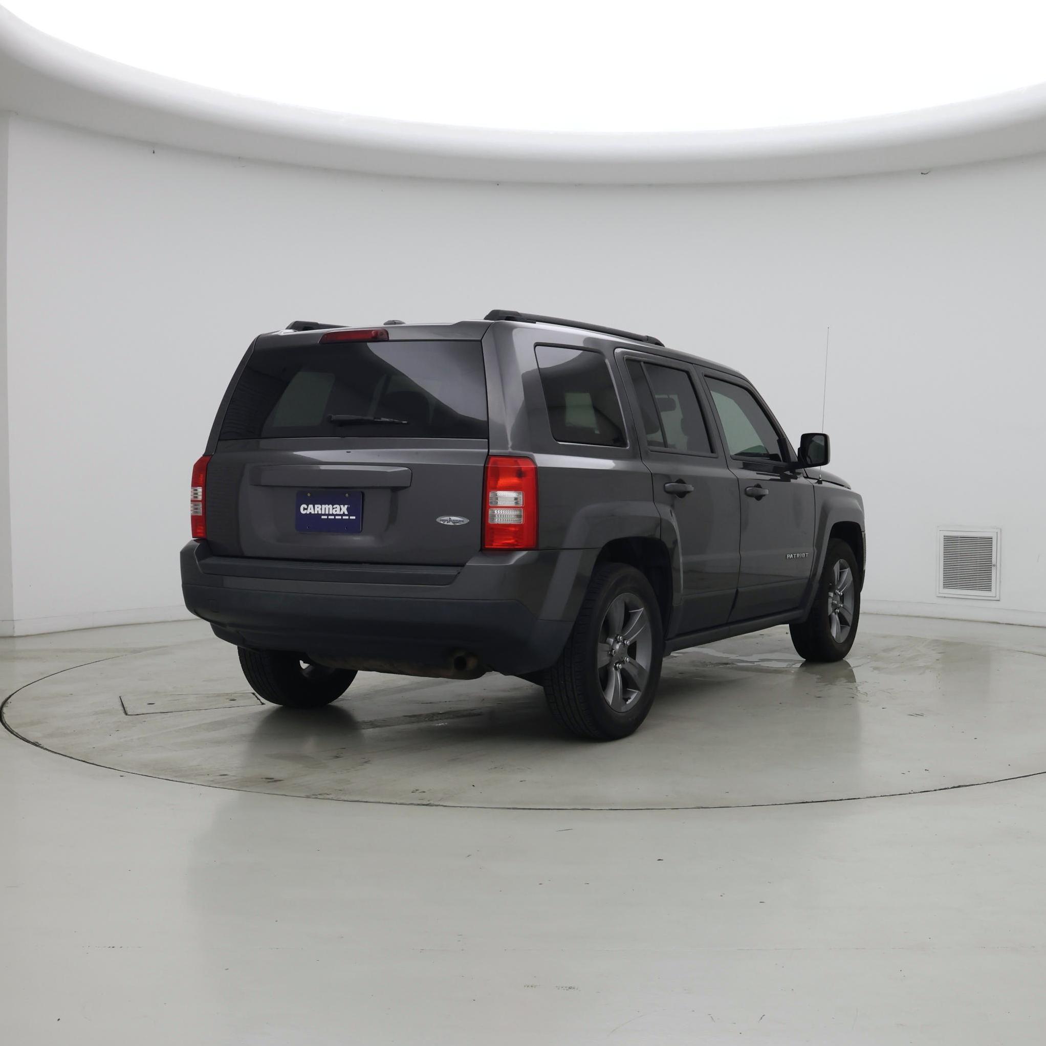 Thumbnail: 2015 Jeep Patriot - 8