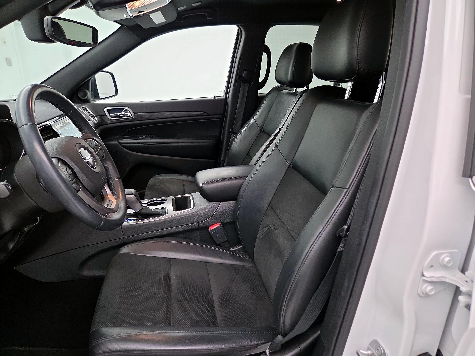 Thumbnail: 2019 Jeep Grand Cherokee - 11