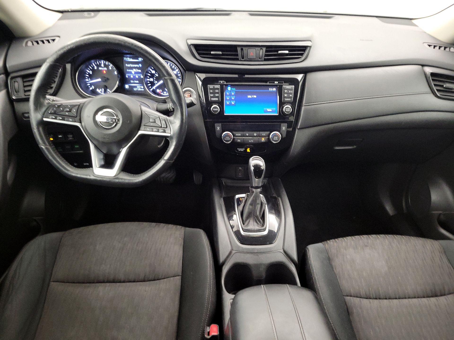 Thumbnail: 2017 Nissan Rogue - 9