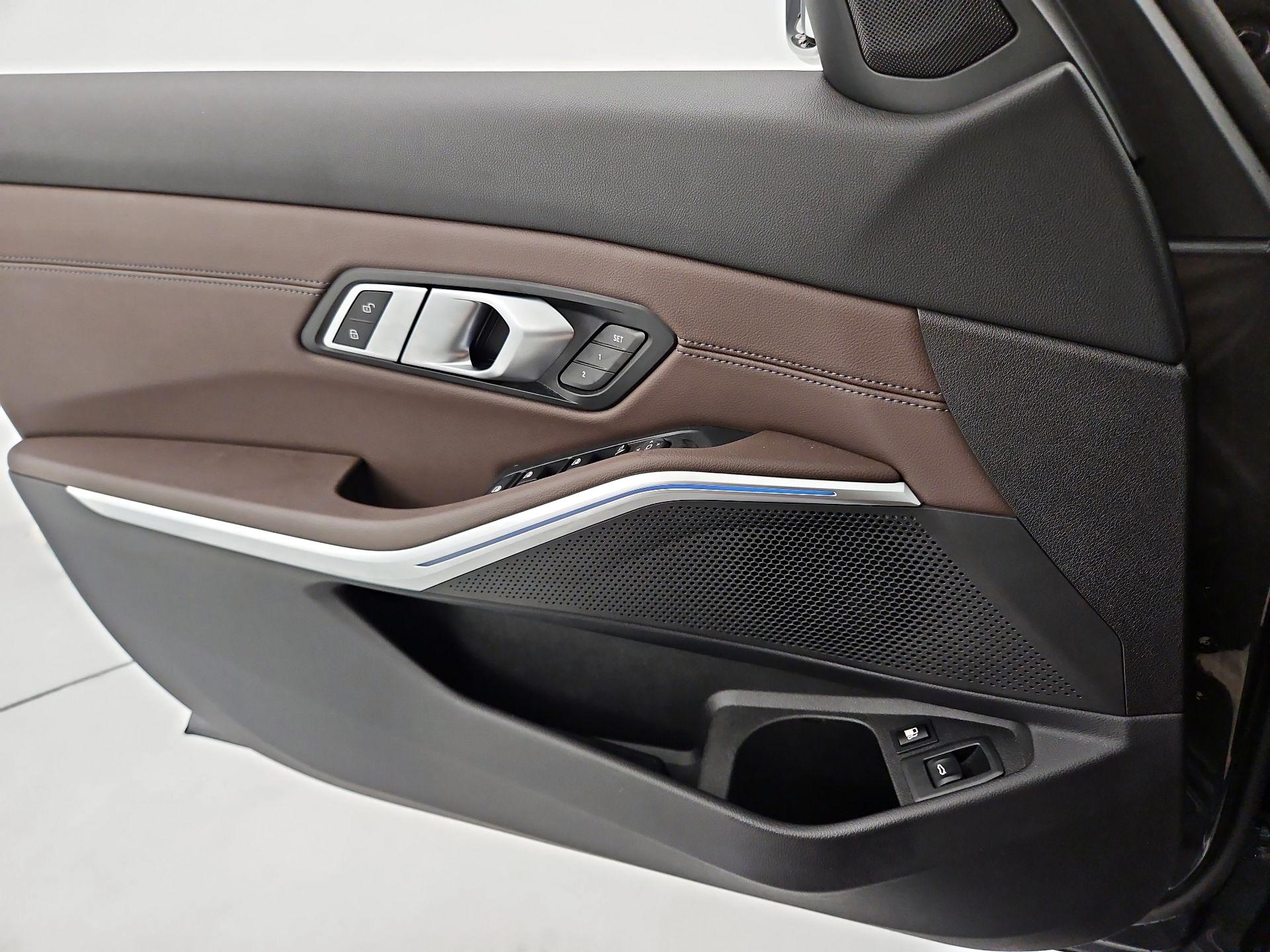 Thumbnail: 2021 BMW 3 Series - 12