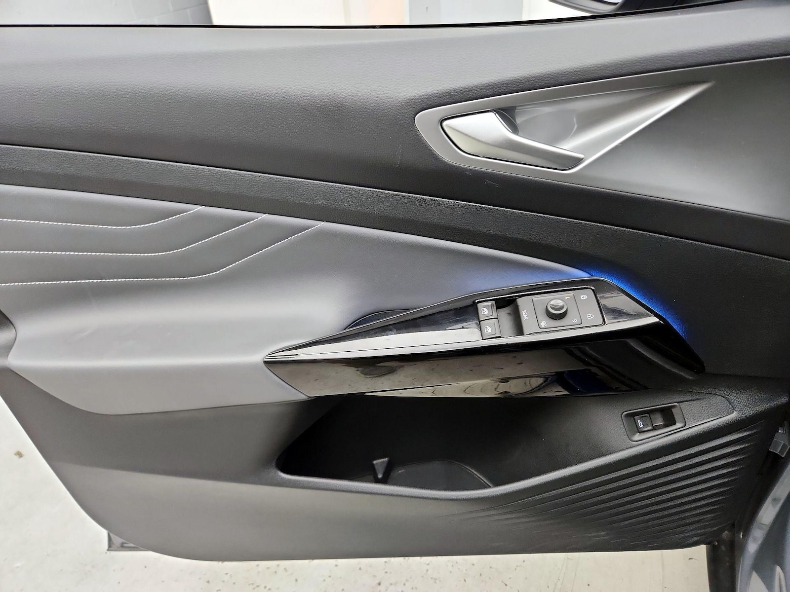 2024 Volkswagen ID.4 S - Photo 13