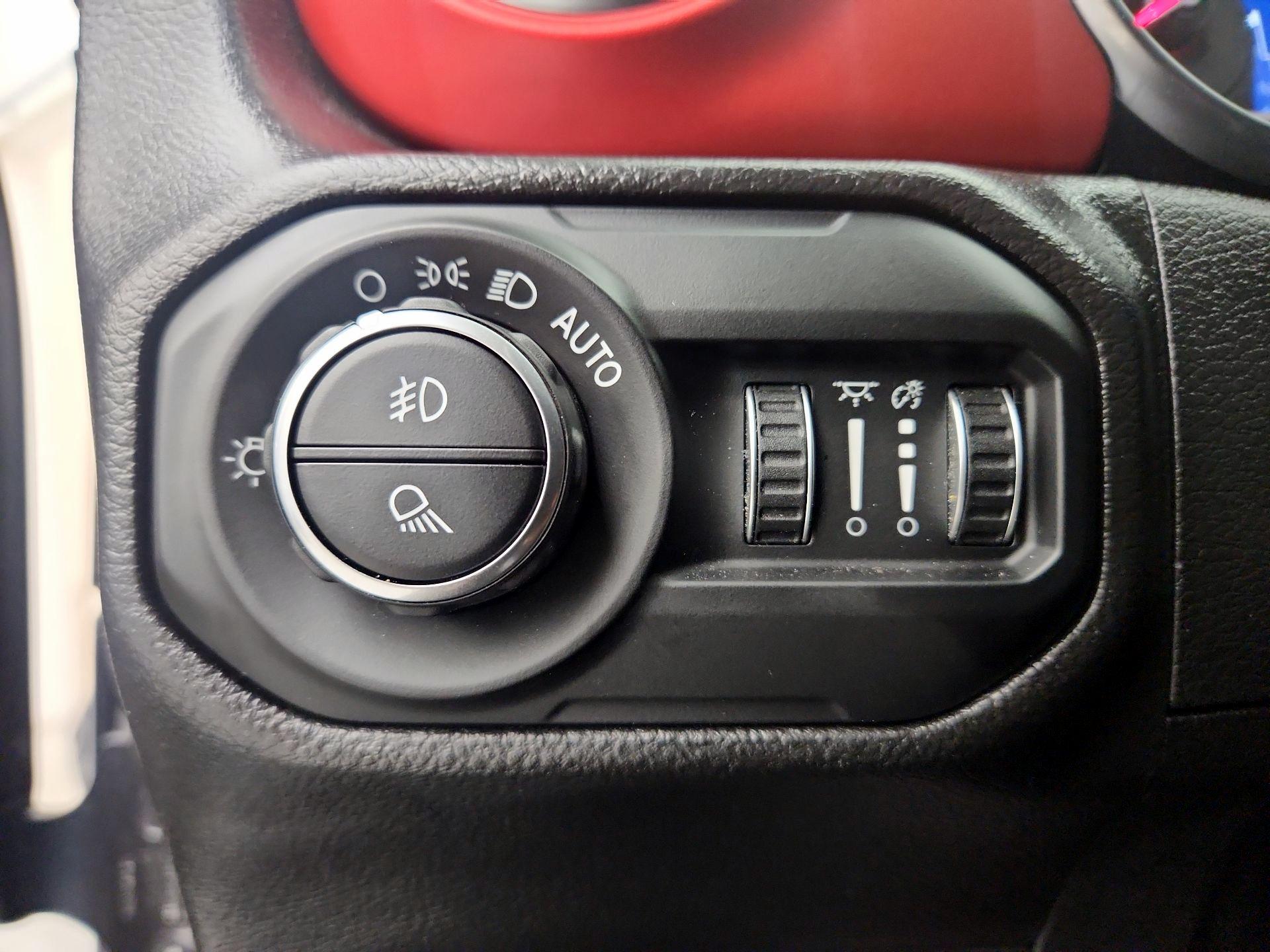 Thumbnail: 2022 Jeep Gladiator - 13