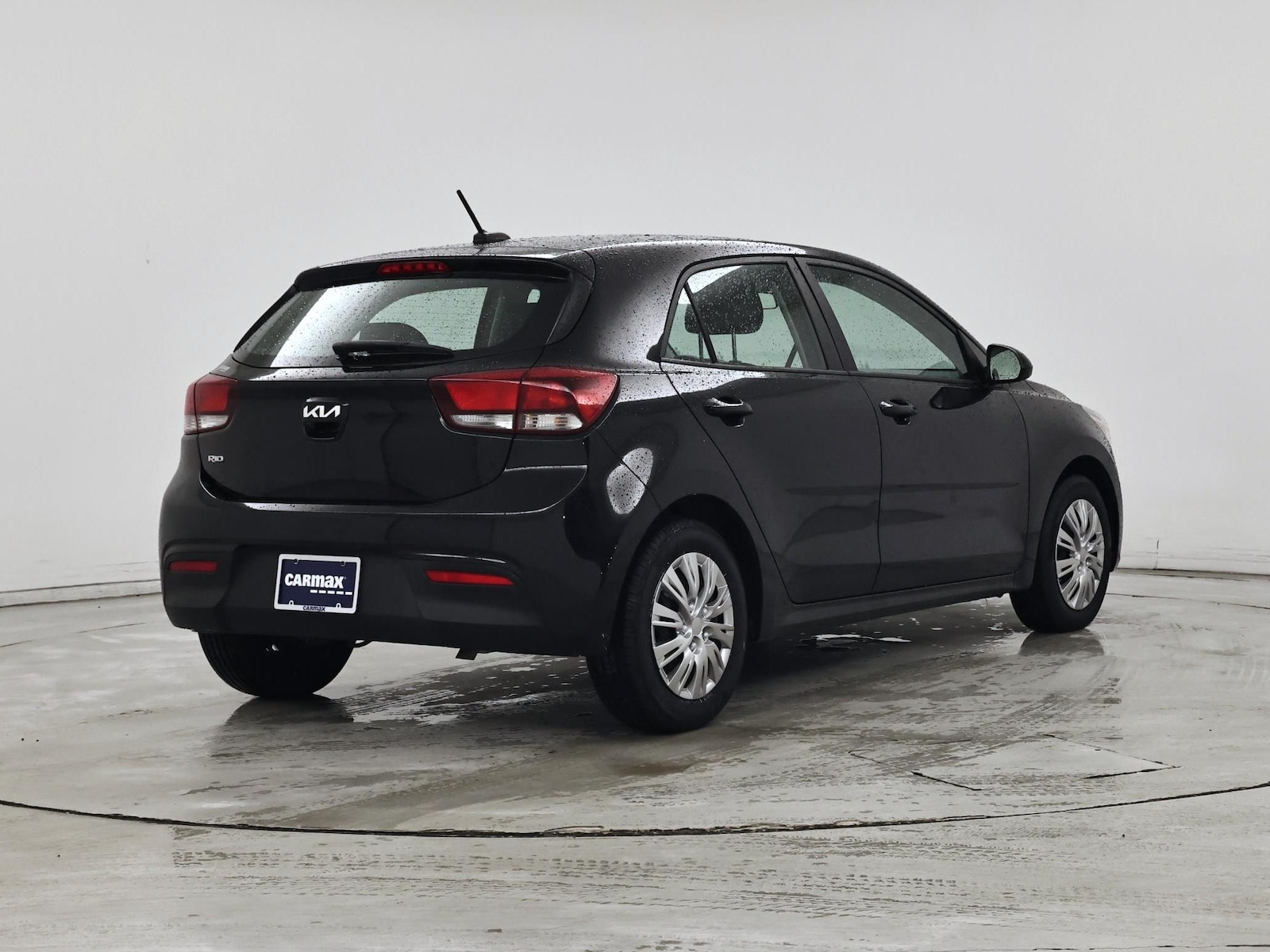 2022 Kia Rio 5-Door S - Photo 9