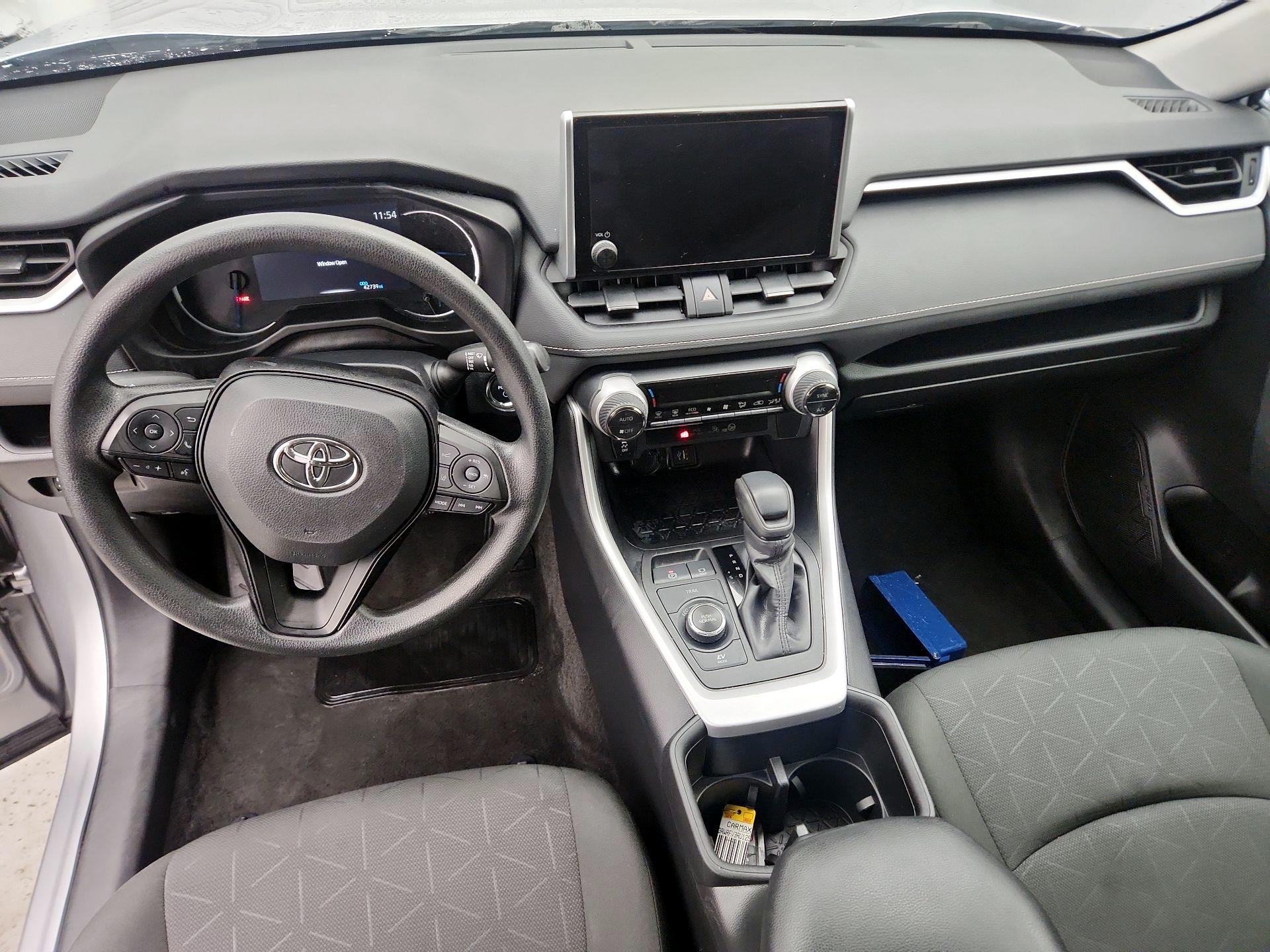 Thumbnail: 2024 Toyota RAV4 - 9