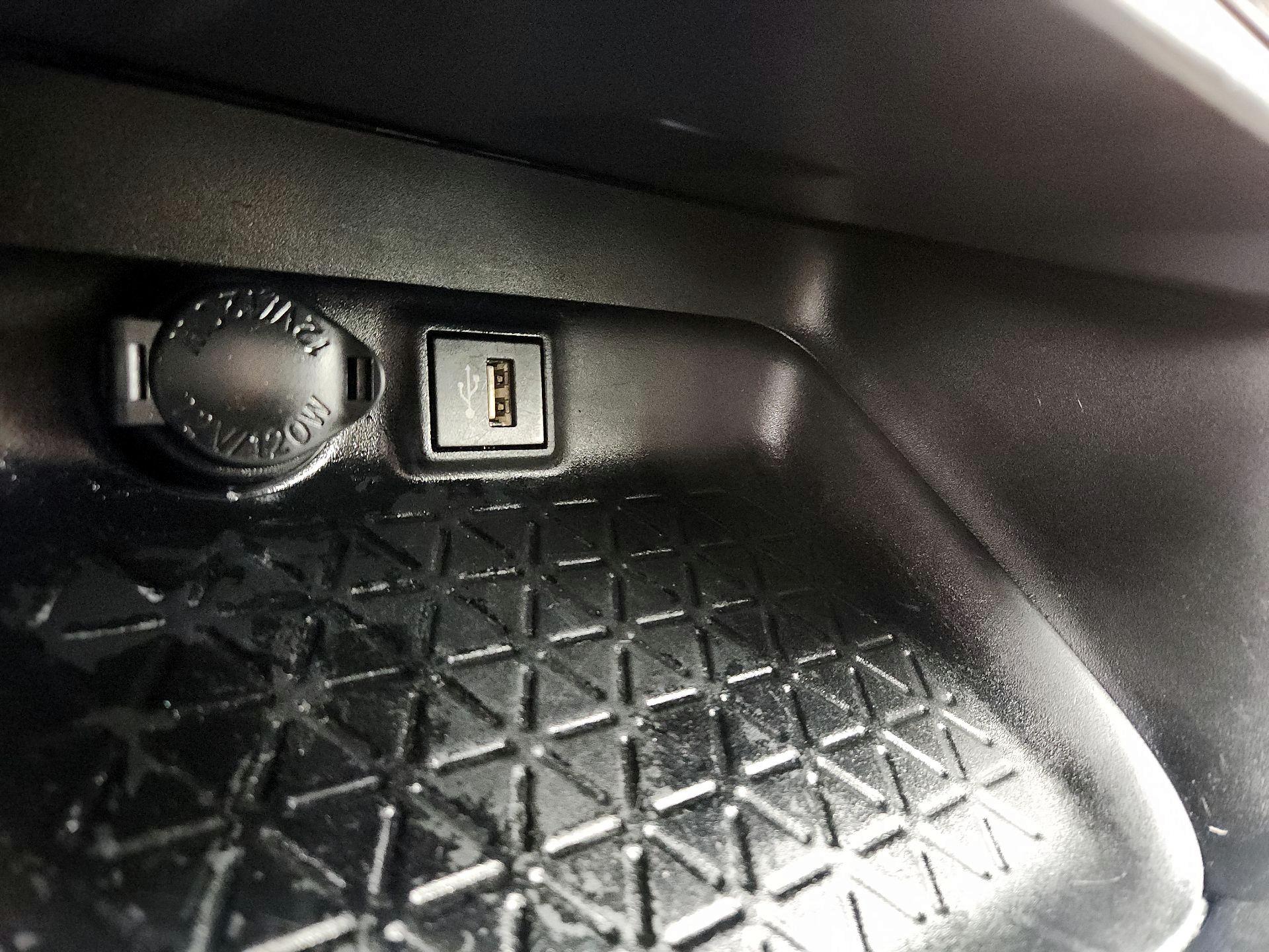 Thumbnail: 2024 Toyota RAV4 - 18