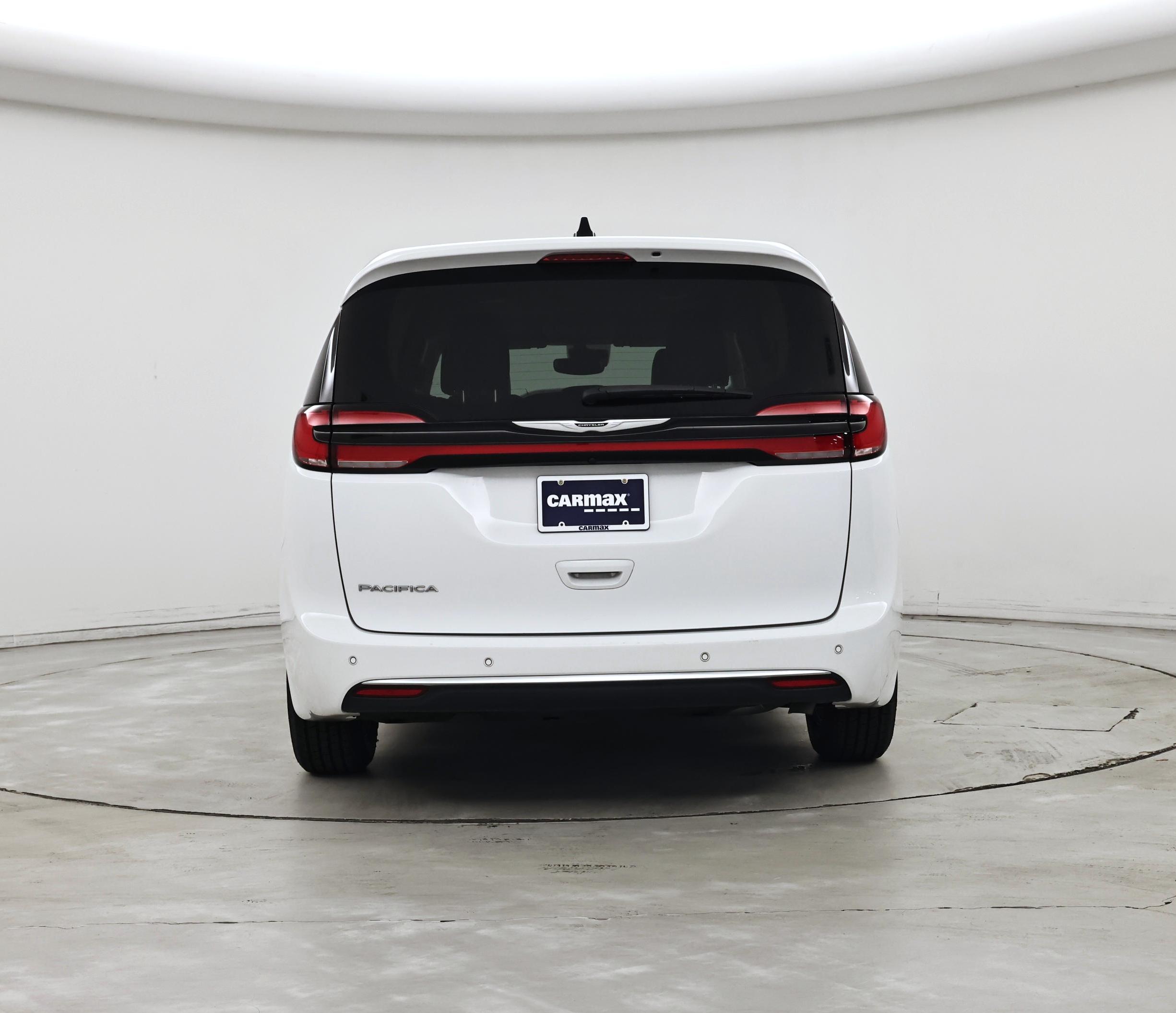 Thumbnail: 2024 Chrysler Pacifica - 6