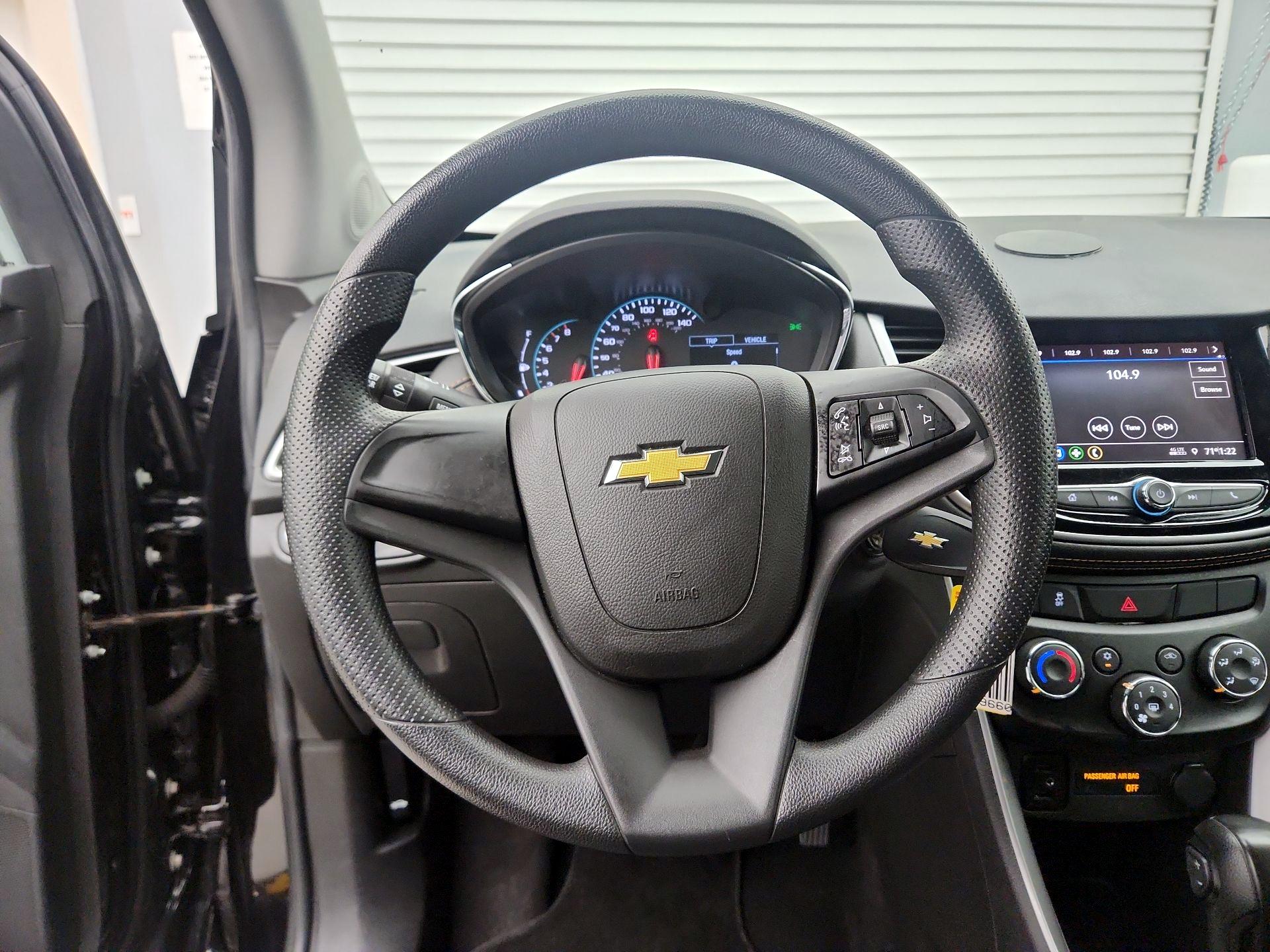 Thumbnail: 2021 Chevrolet Trax - 10