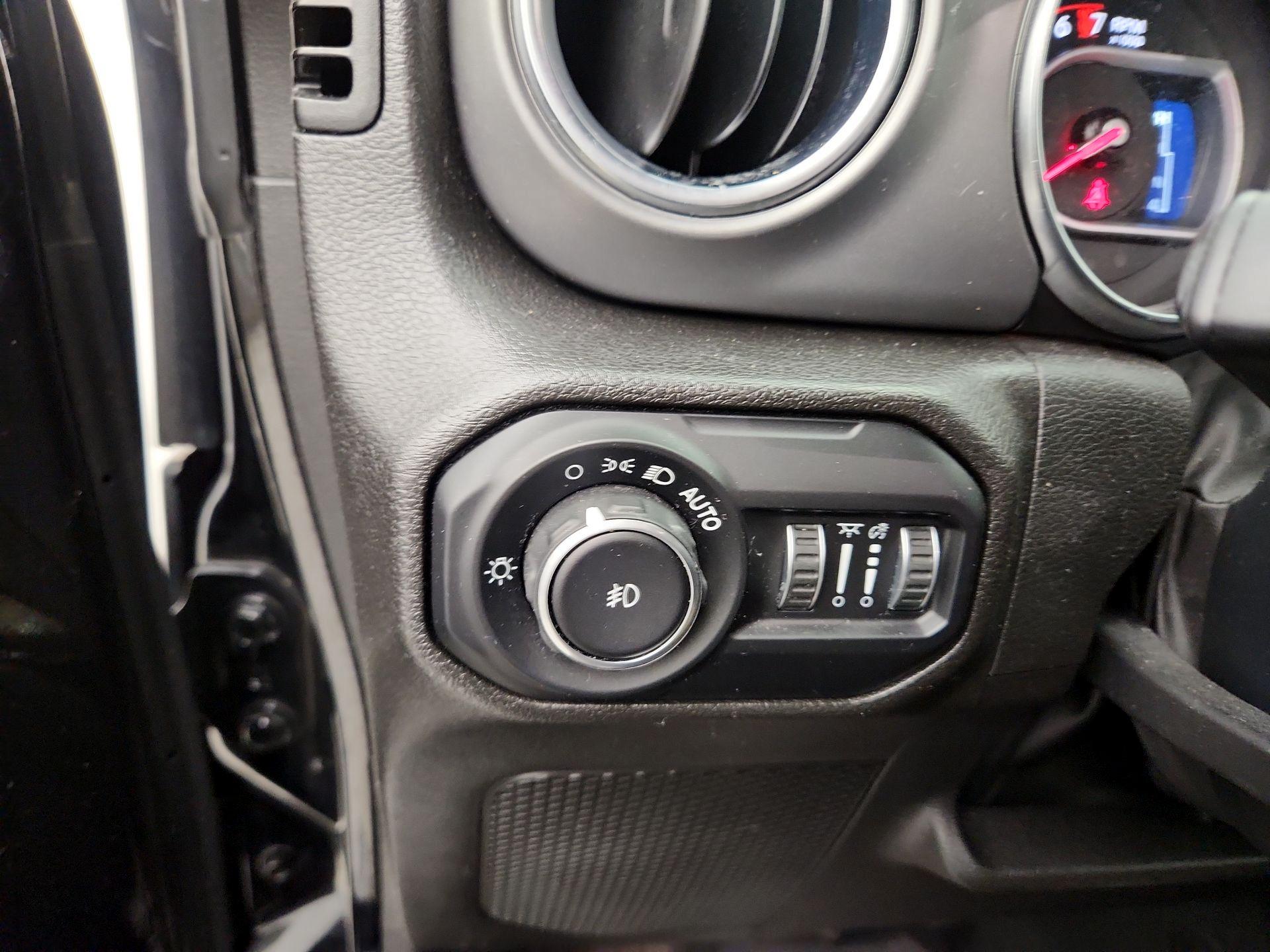 Thumbnail: 2022 Jeep Wrangler - 13