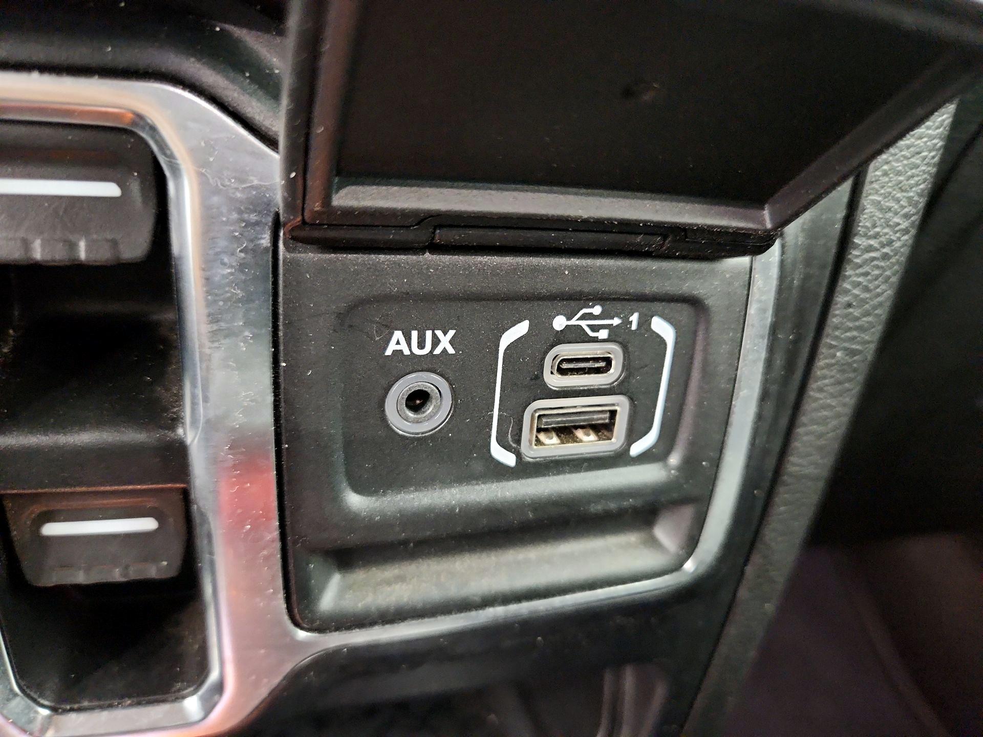 Thumbnail: 2021 Jeep Wrangler - 19