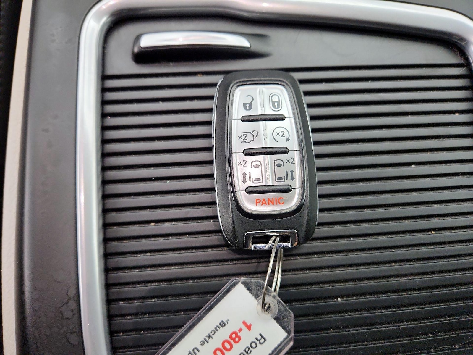 2024 Chrysler Pacifica Touring L - Photo 23