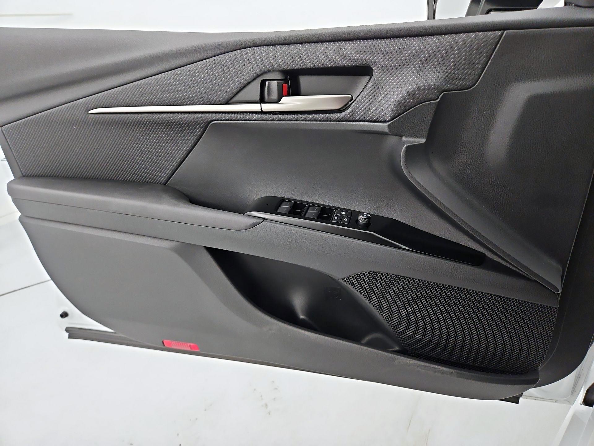 Thumbnail: 2025 Toyota Camry - 12
