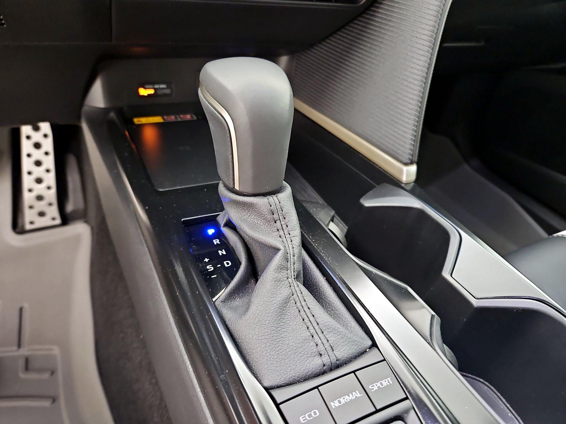 Thumbnail: 2025 Toyota Camry - 17