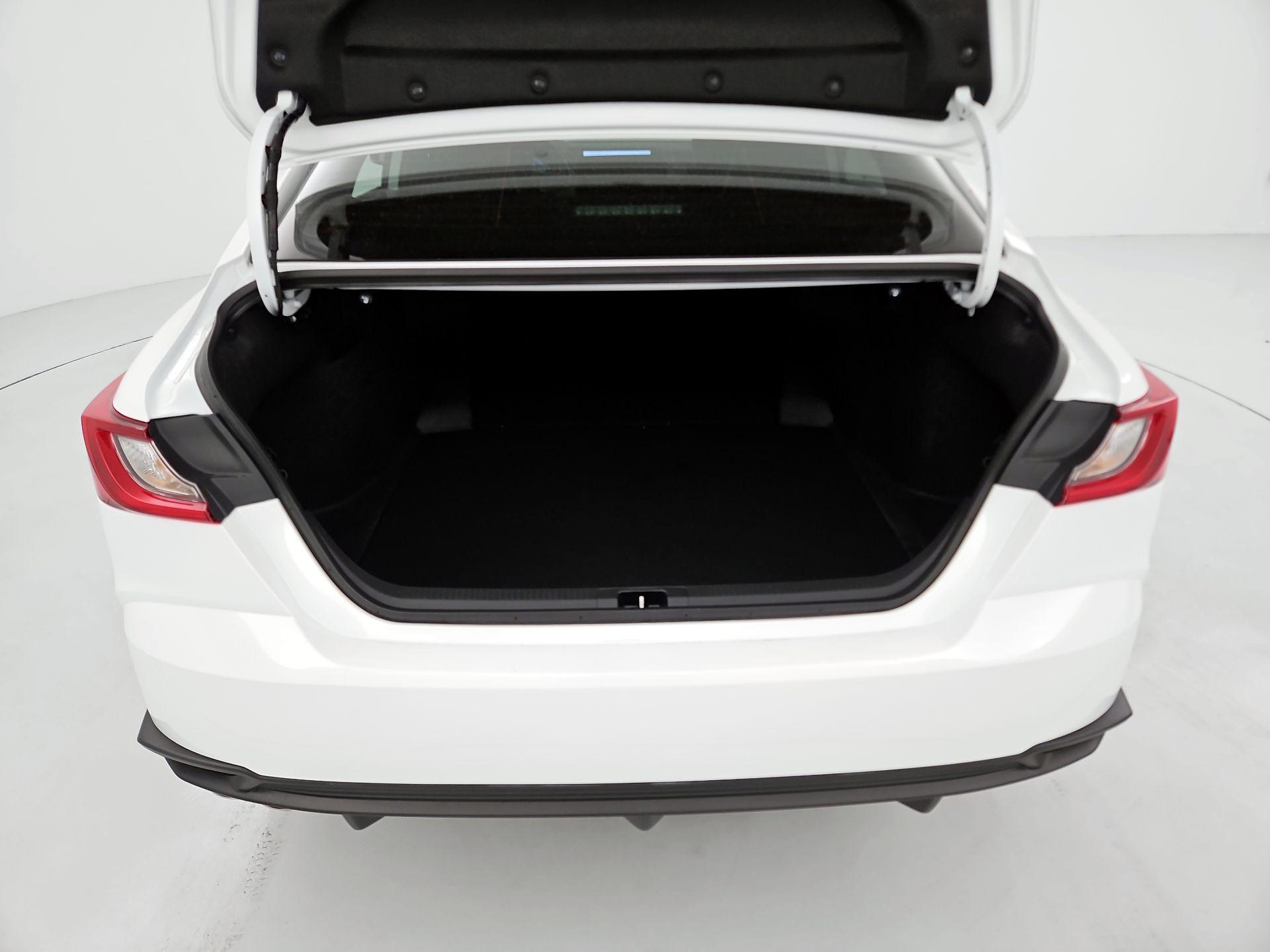 Thumbnail: 2025 Toyota Camry - 20