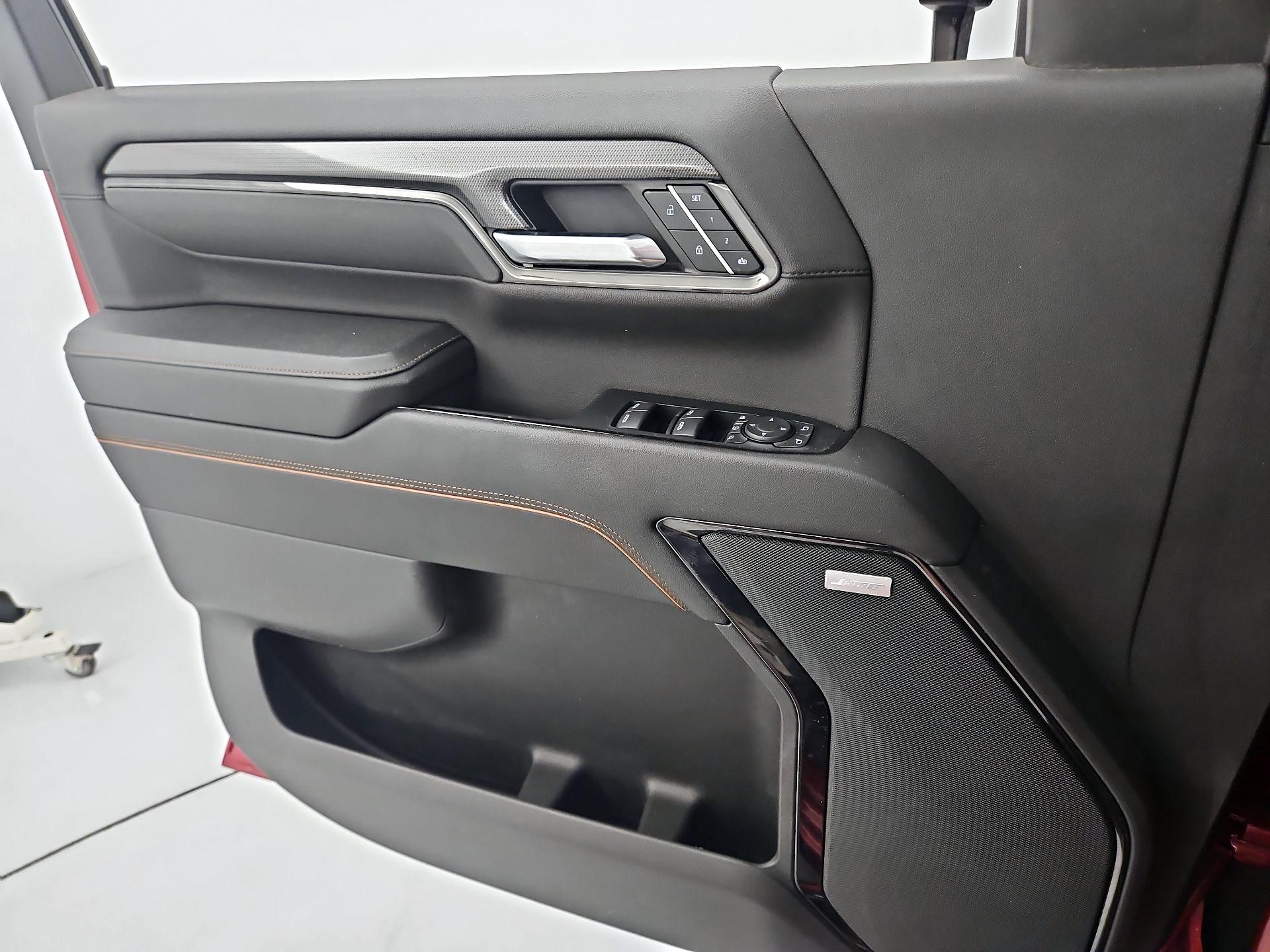 Thumbnail: 2024 GMC Sierra 2500 - 12
