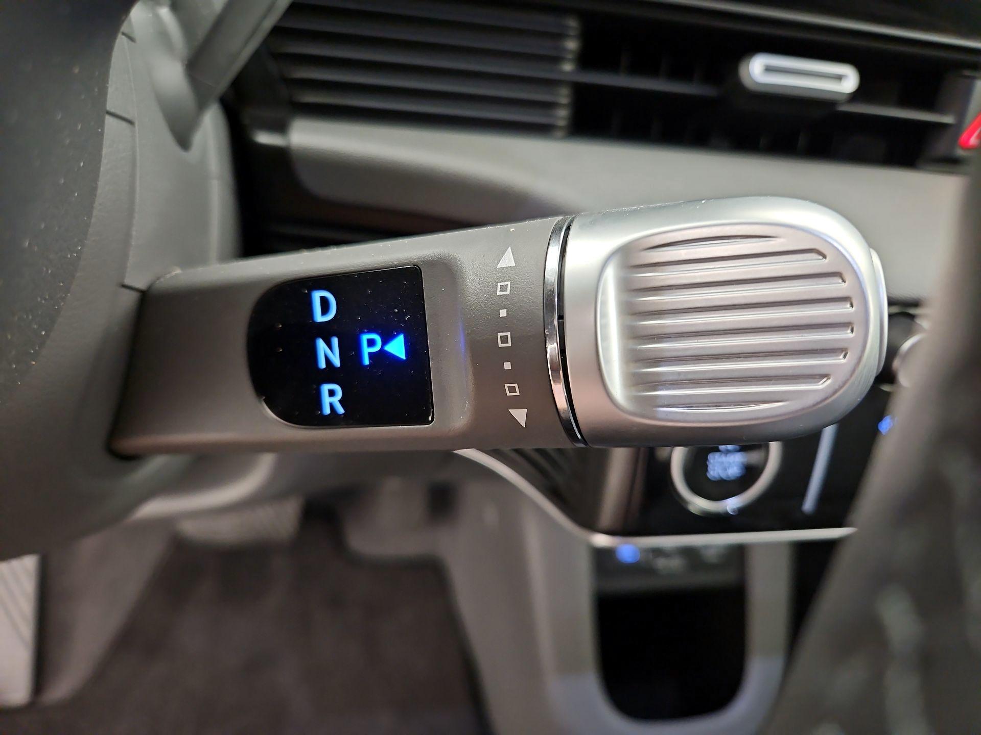 Thumbnail: 2025 Hyundai Ioniq 5 - 18