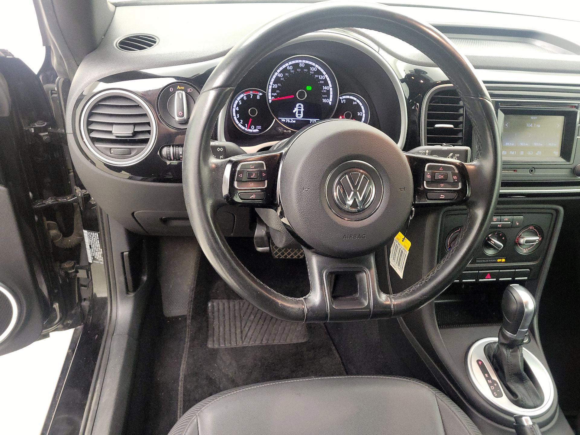 Thumbnail: 2016 Volkswagen Beetle - 10