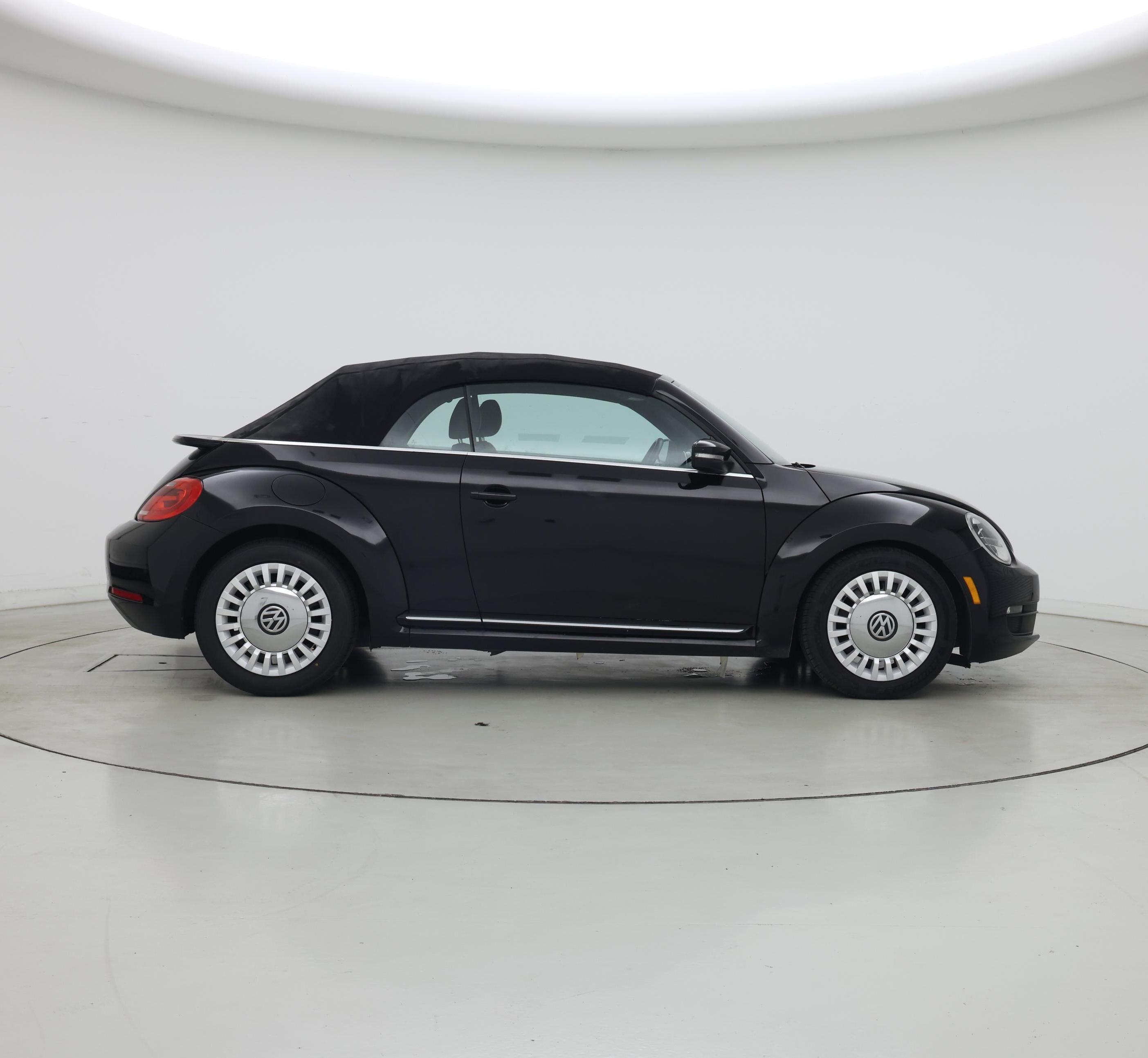 Thumbnail: 2016 Volkswagen Beetle - 7