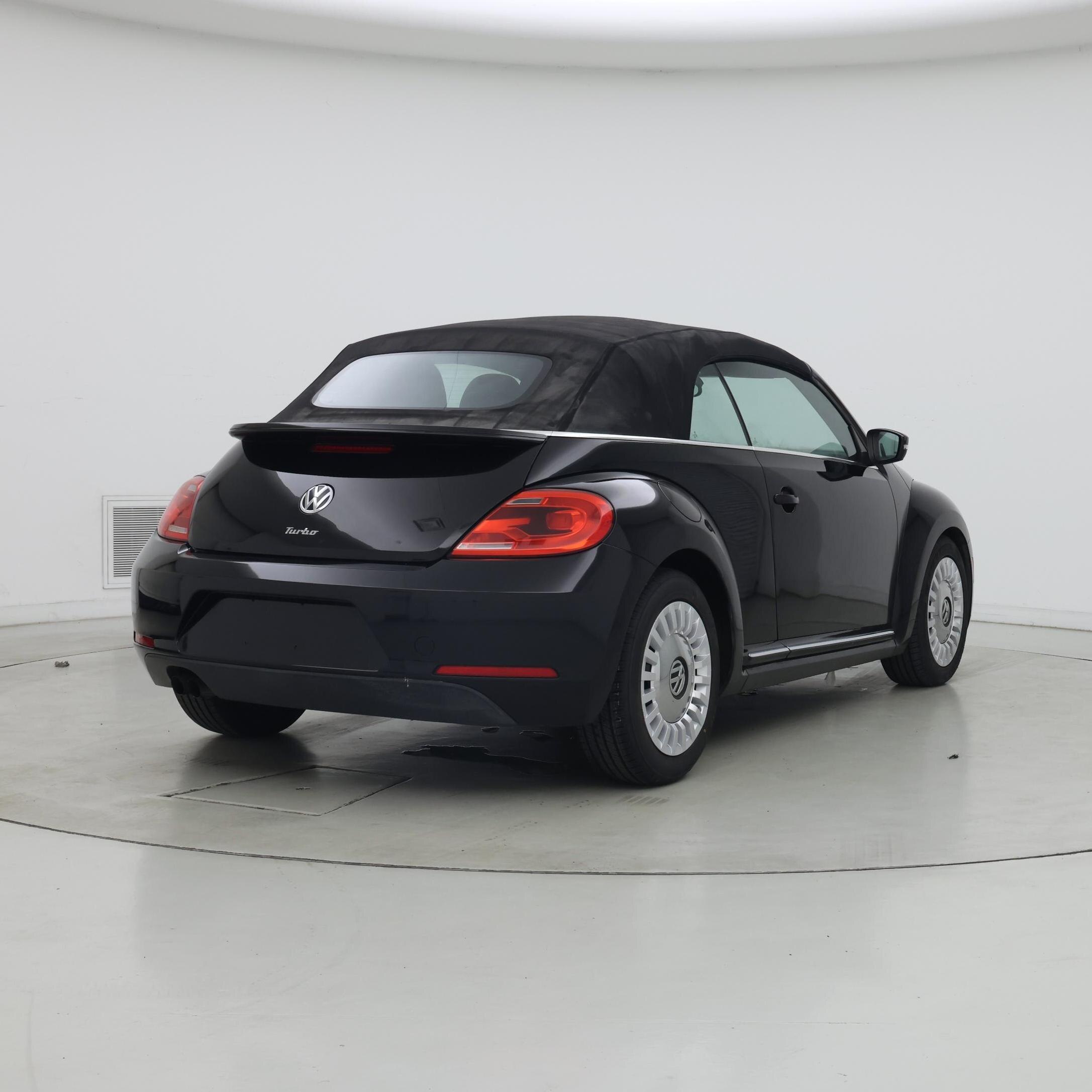 Thumbnail: 2016 Volkswagen Beetle - 8
