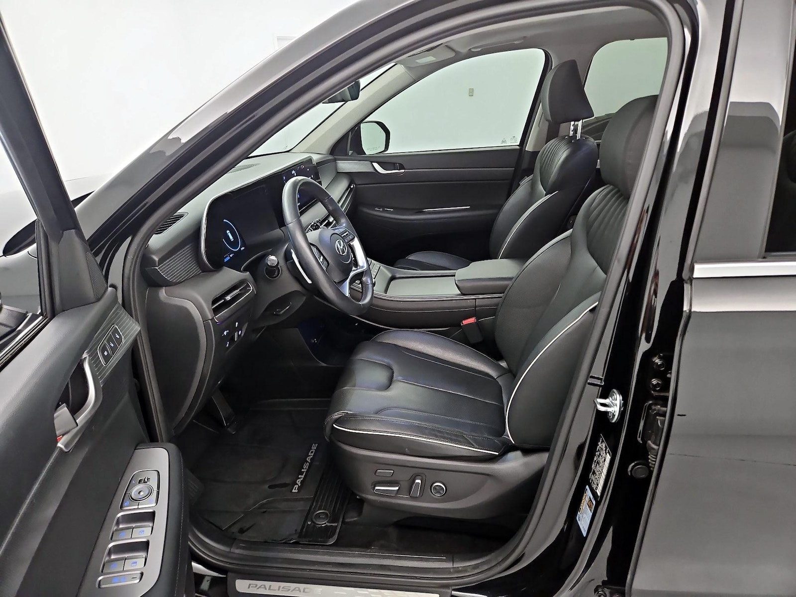 2024 Hyundai Palisade Limited - Photo 12