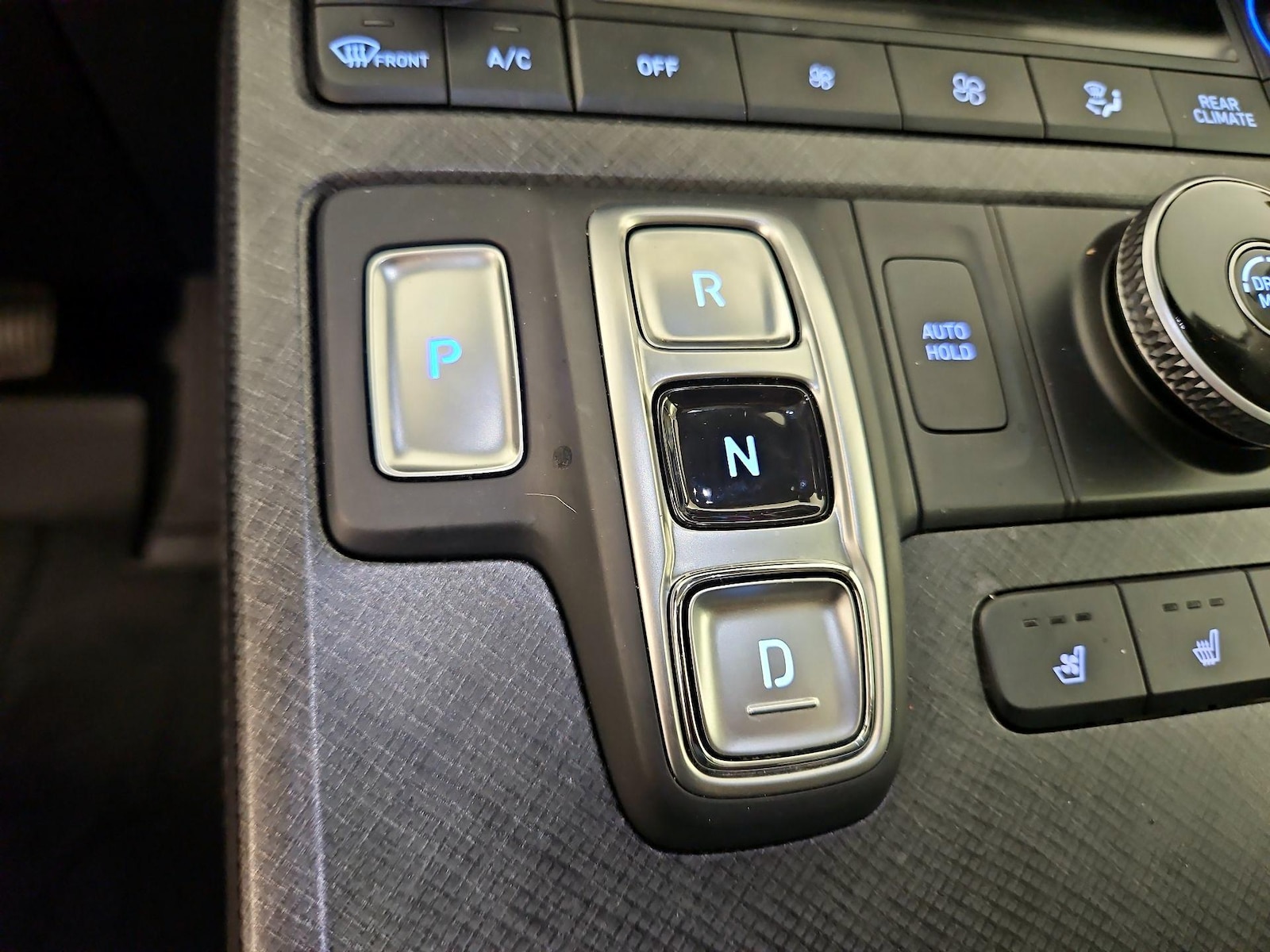 2024 Hyundai Palisade Limited - Photo 19