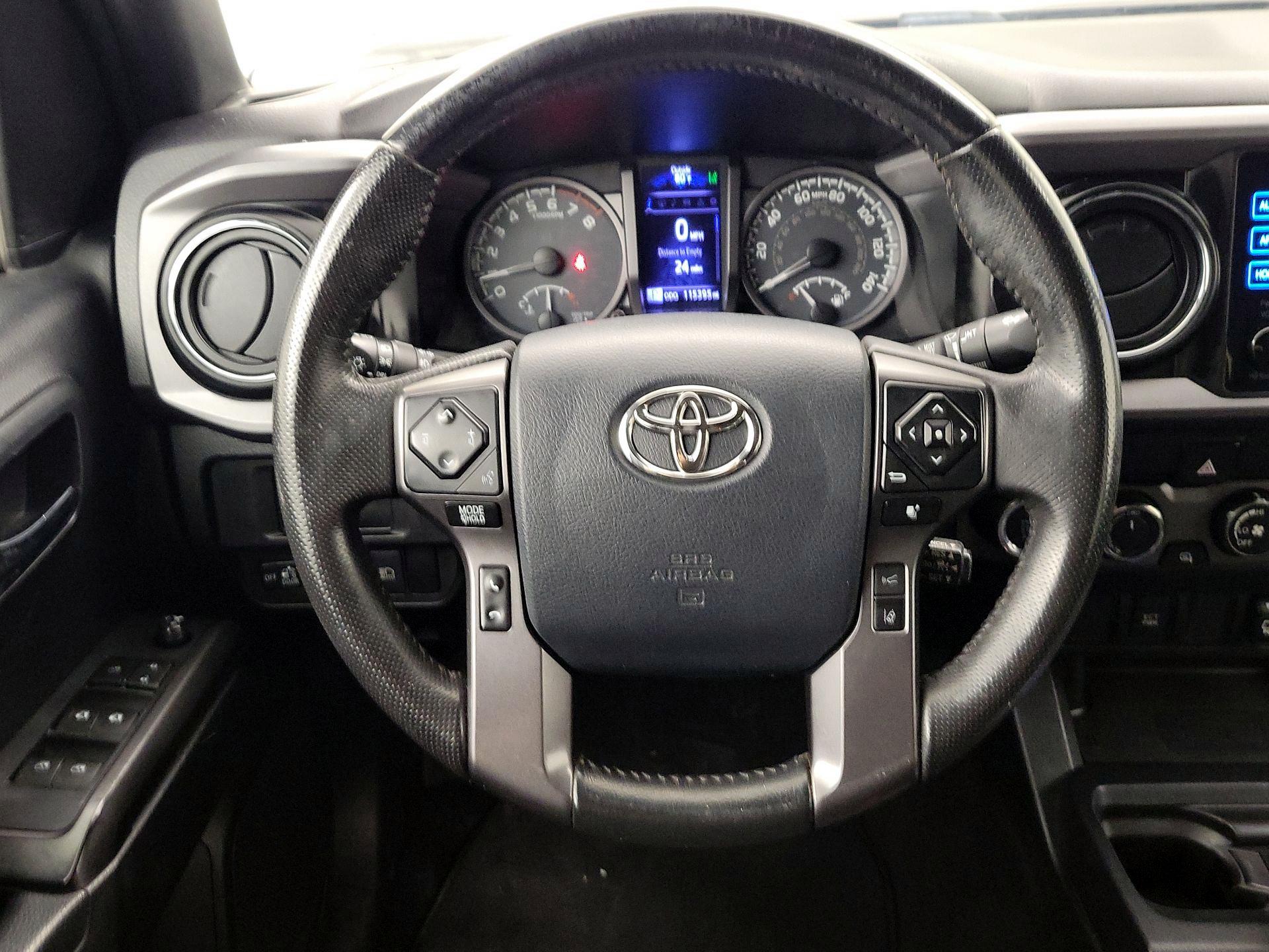 Thumbnail: 2019 Toyota Tacoma - 10