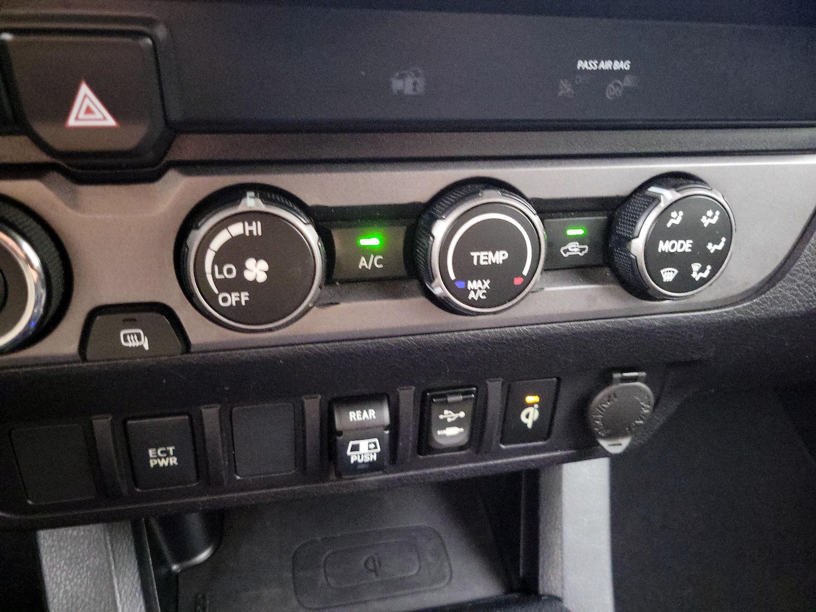 2019 Toyota Tacoma TRD Sport - Photo 17