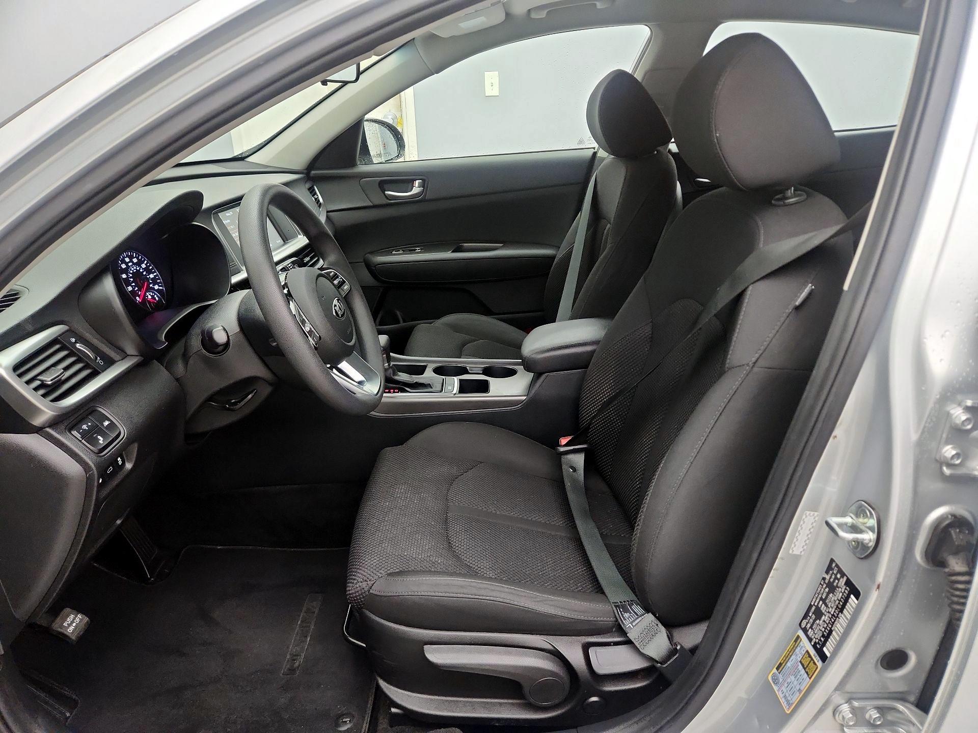Thumbnail: 2020 Kia Optima - 11