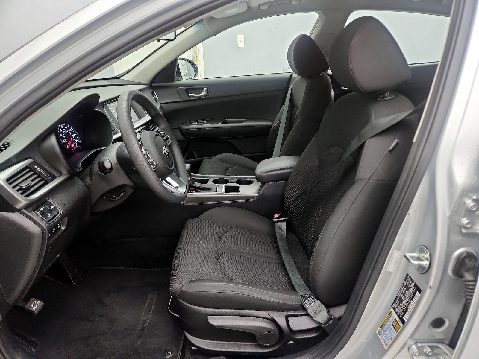 2020 Kia Optima LX - Photo 12