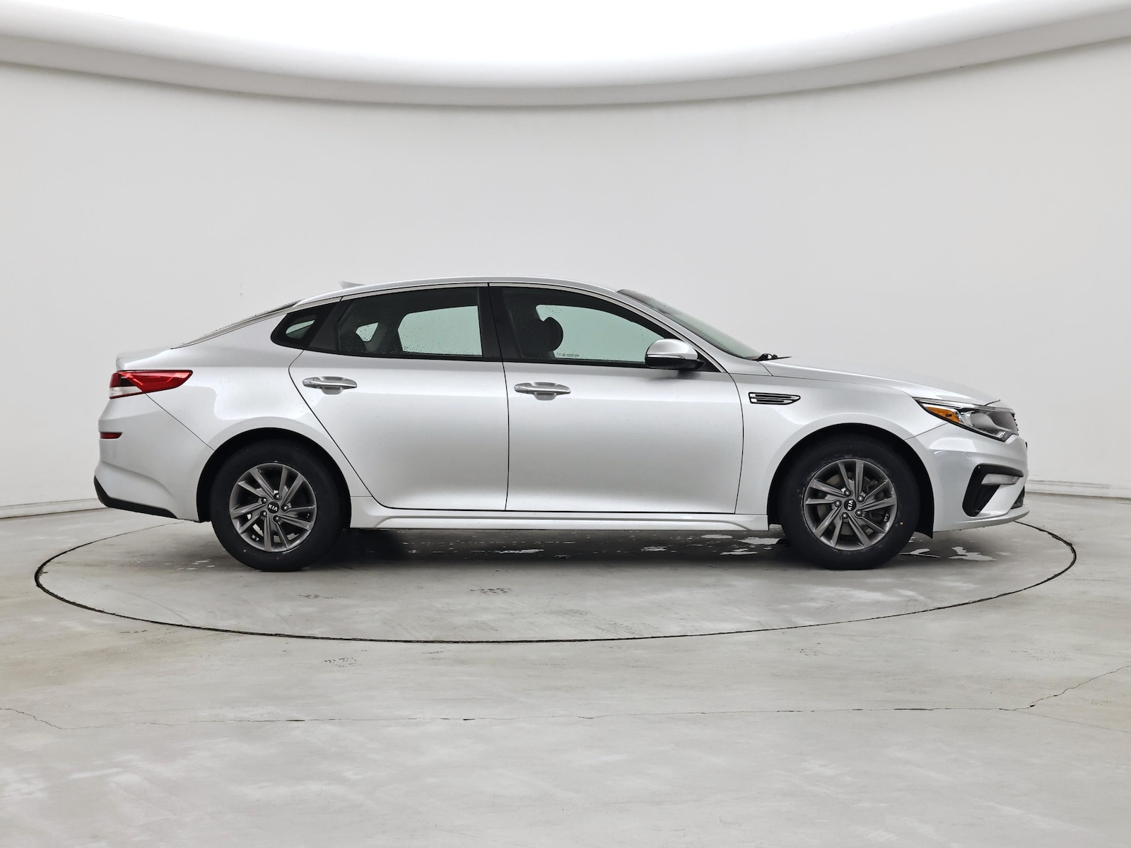 2020 Kia Optima LX - Photo 8