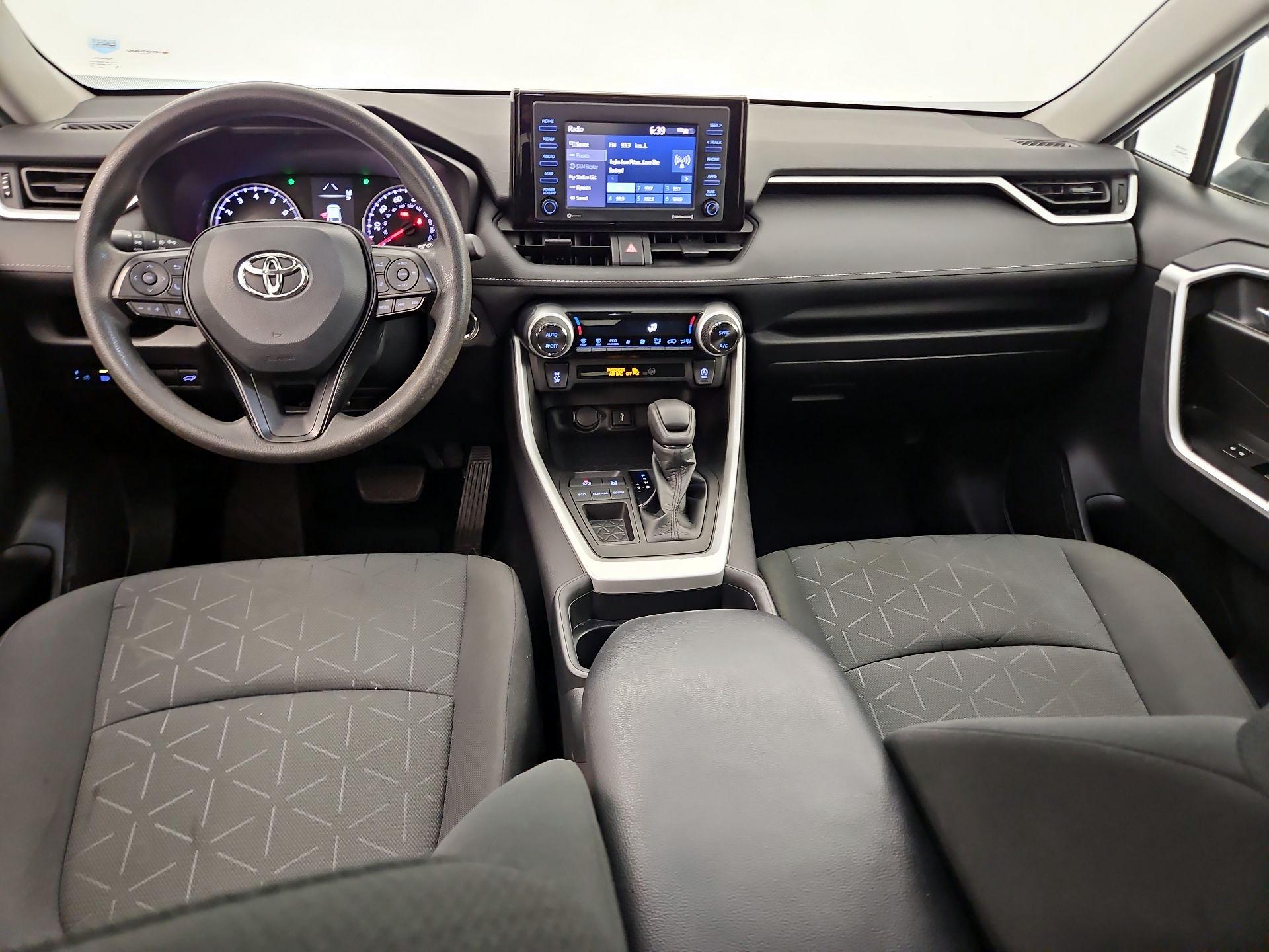 Thumbnail: 2021 Toyota RAV4 - 9