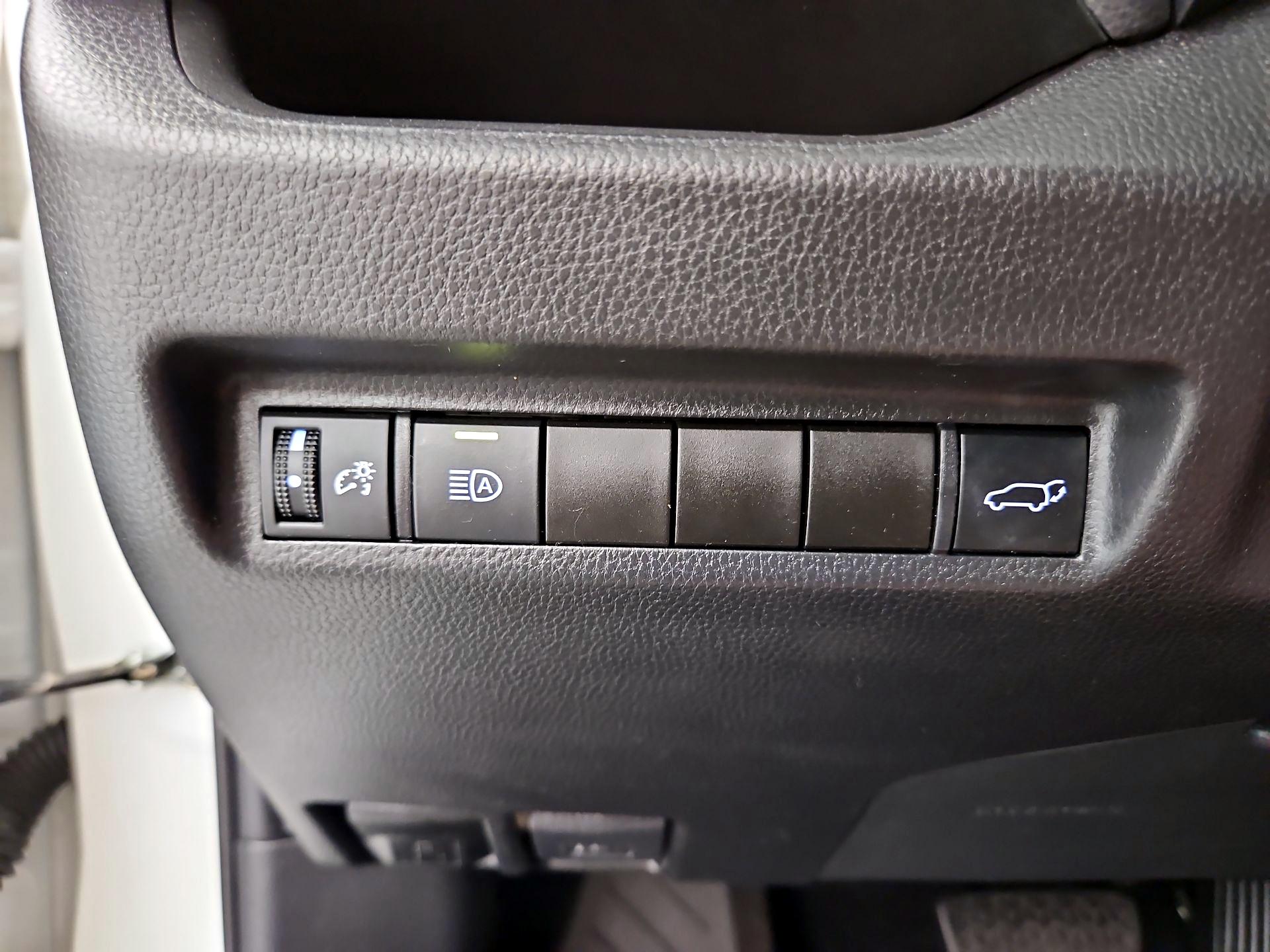 Thumbnail: 2021 Toyota RAV4 - 13