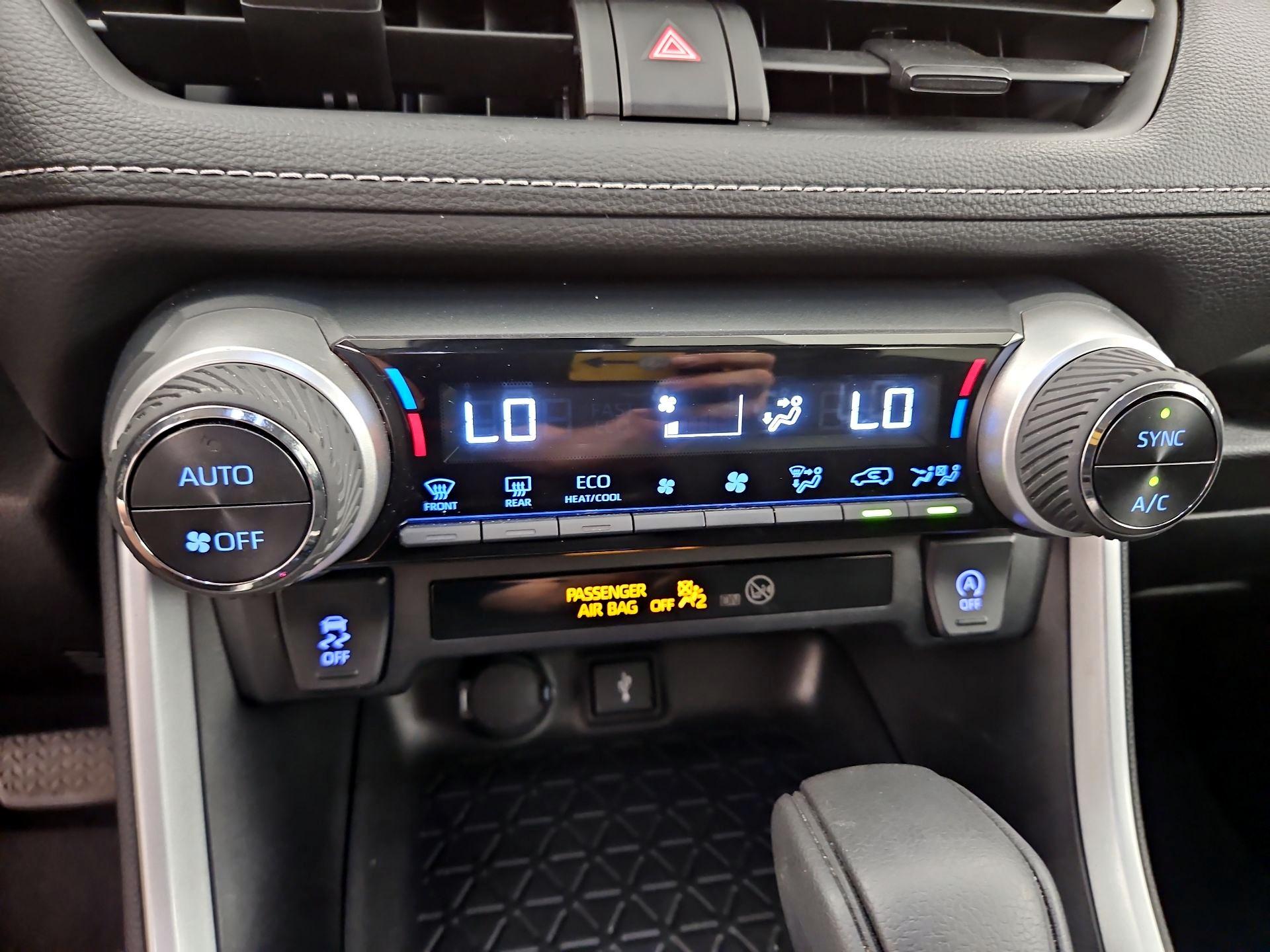 Thumbnail: 2021 Toyota RAV4 - 16