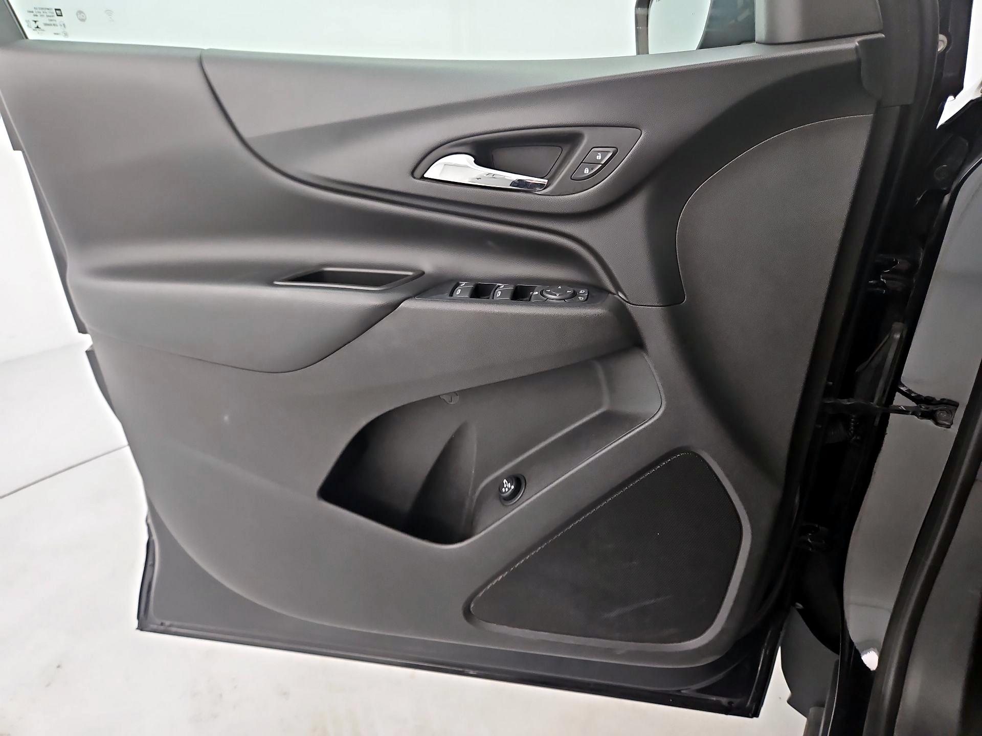 Thumbnail: 2019 Chevrolet Equinox - 12